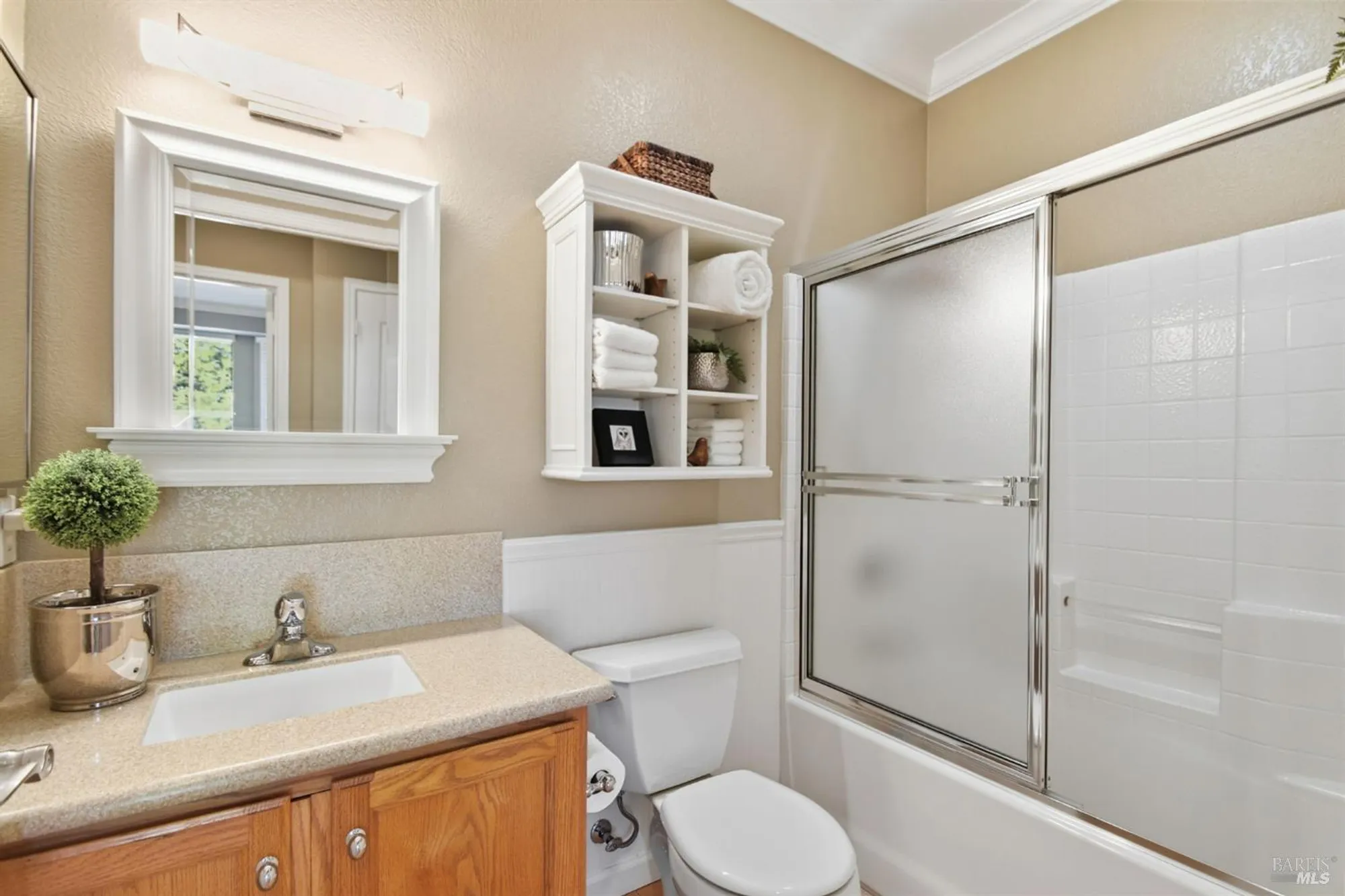 Property Slideshow image 23 of 36 | 154 clover springs dr, Cloverdale, CA, 95425