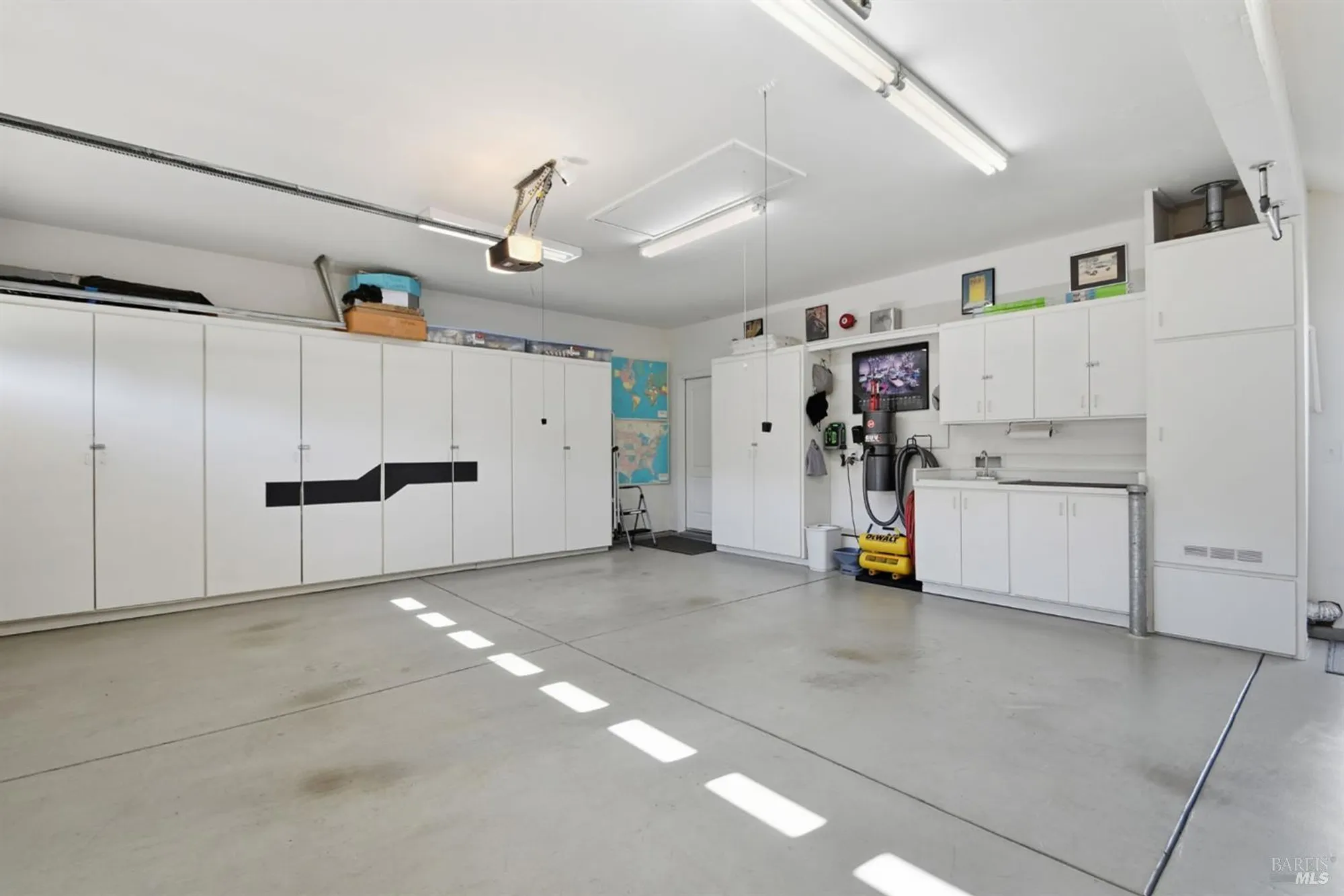 Property Slideshow image 24 of 36 | 154 clover springs dr, Cloverdale, CA, 95425