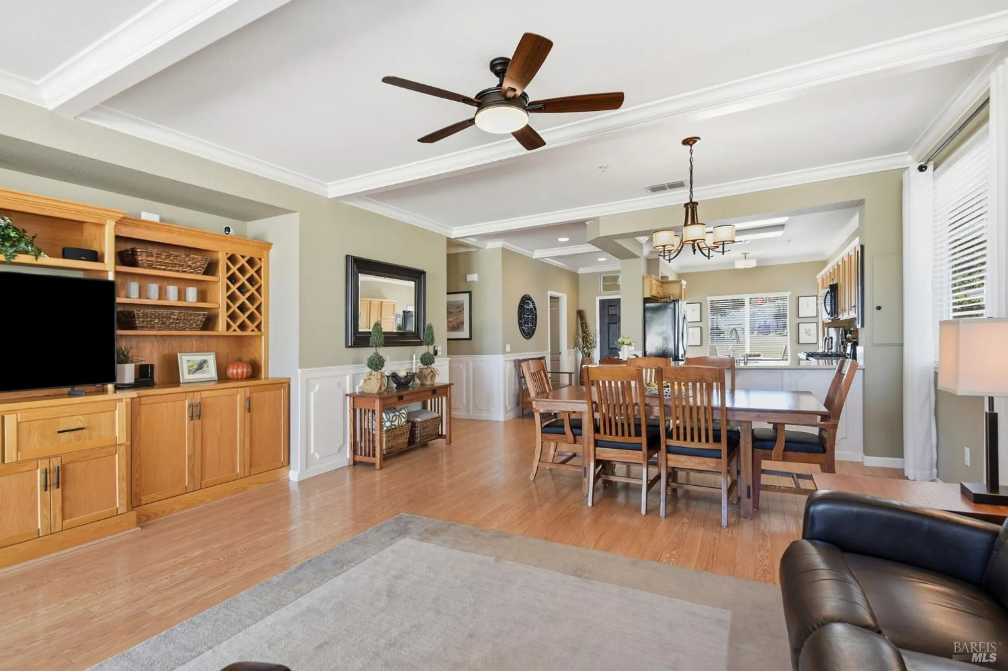 Property Slideshow image 8 of 36 | 154 clover springs dr, Cloverdale, CA, 95425