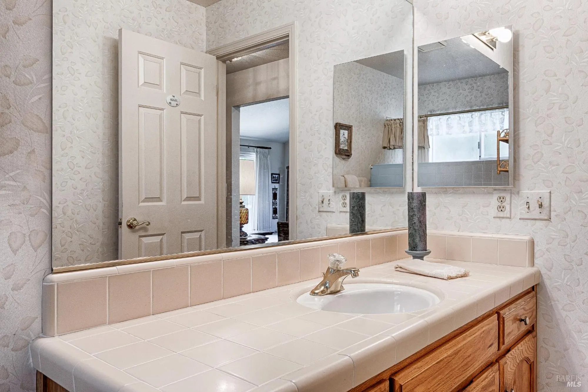 Property Slideshow image 34 of 56 | 240 silver creek cir, Santa Rosa, CA, 95409