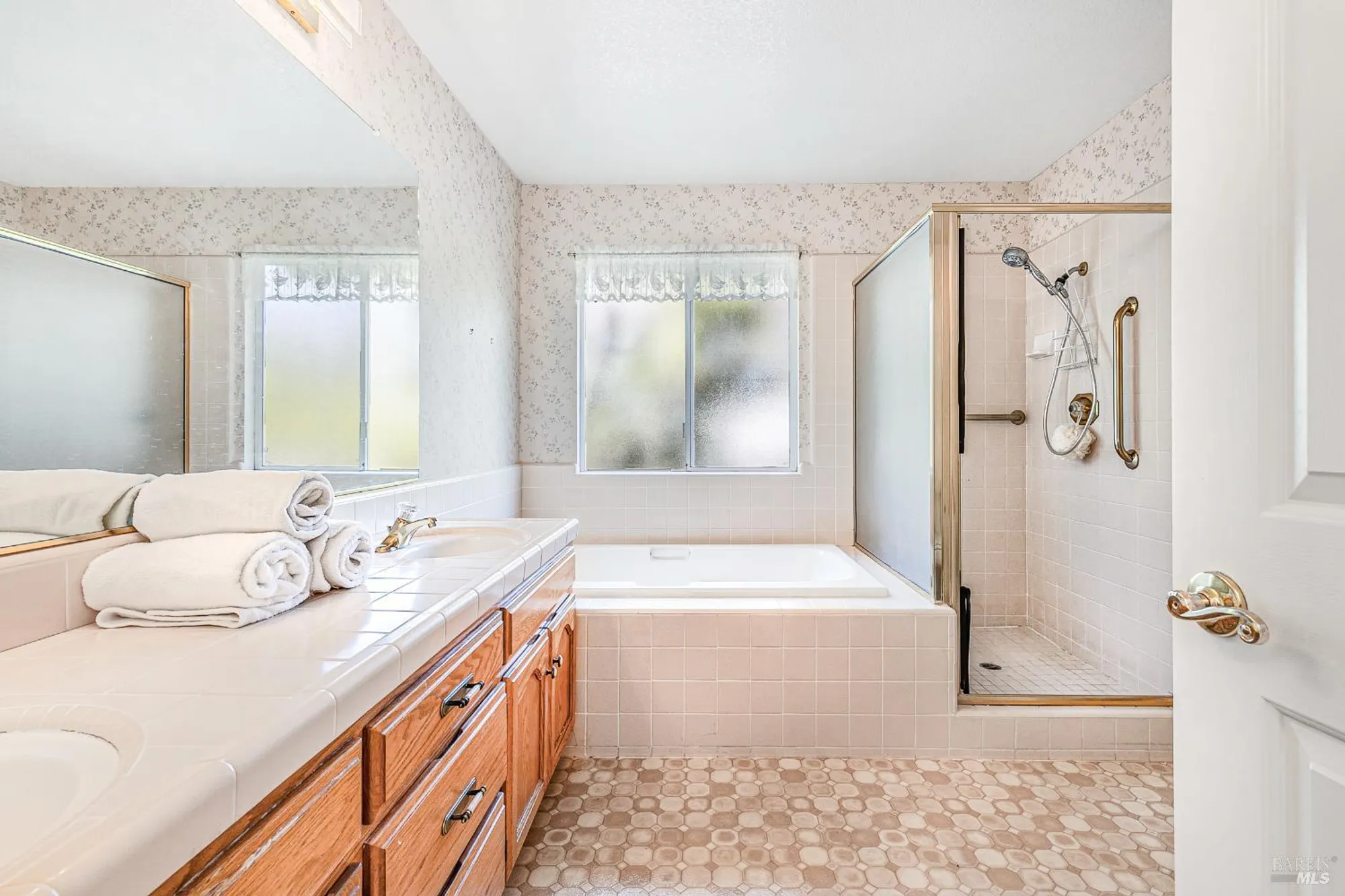Property Slideshow image 26 of 56 | 240 silver creek cir, Santa Rosa, CA, 95409