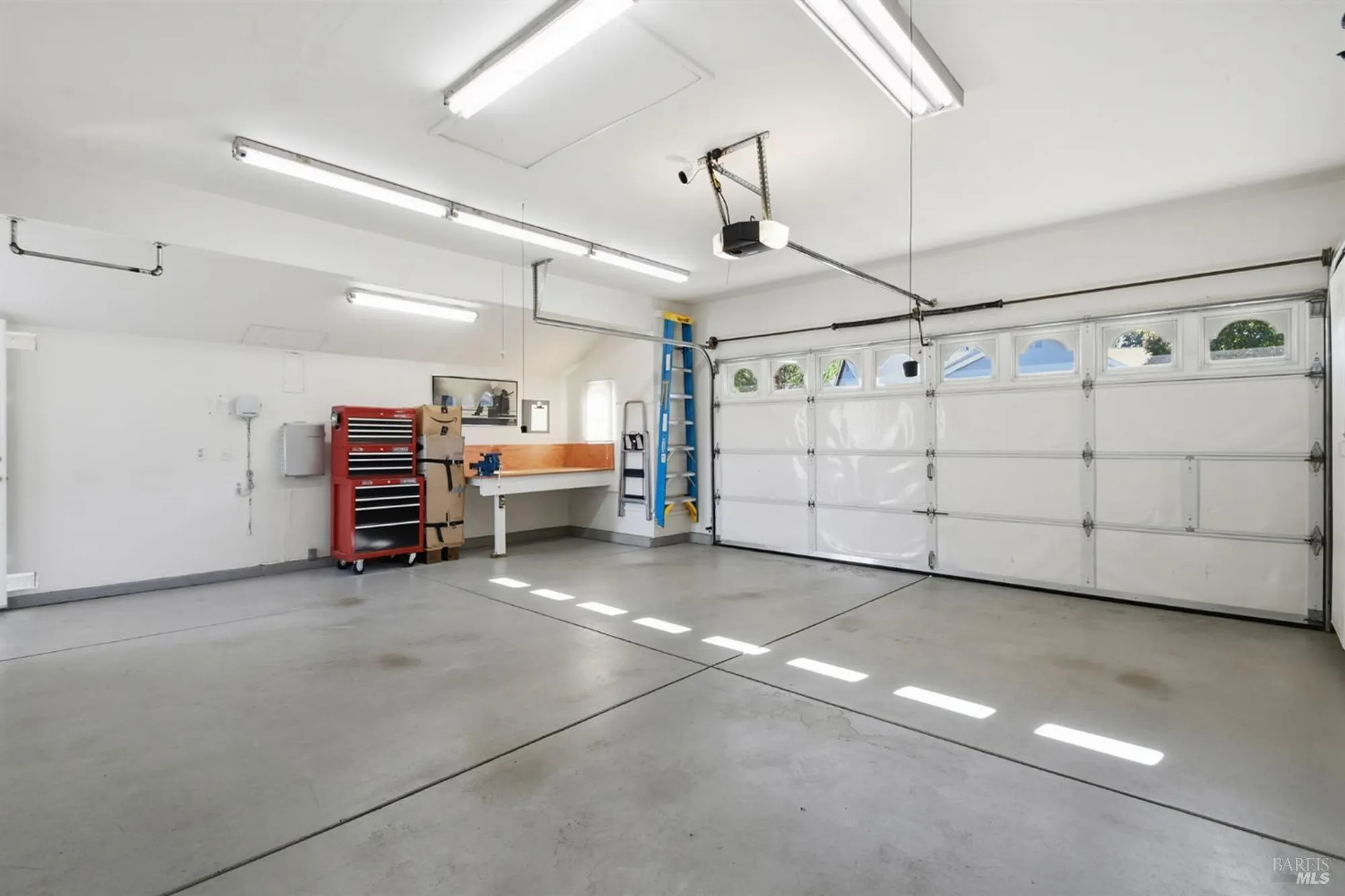 Property Slideshow image 25 of 36 | 154 clover springs dr, Cloverdale, CA, 95425