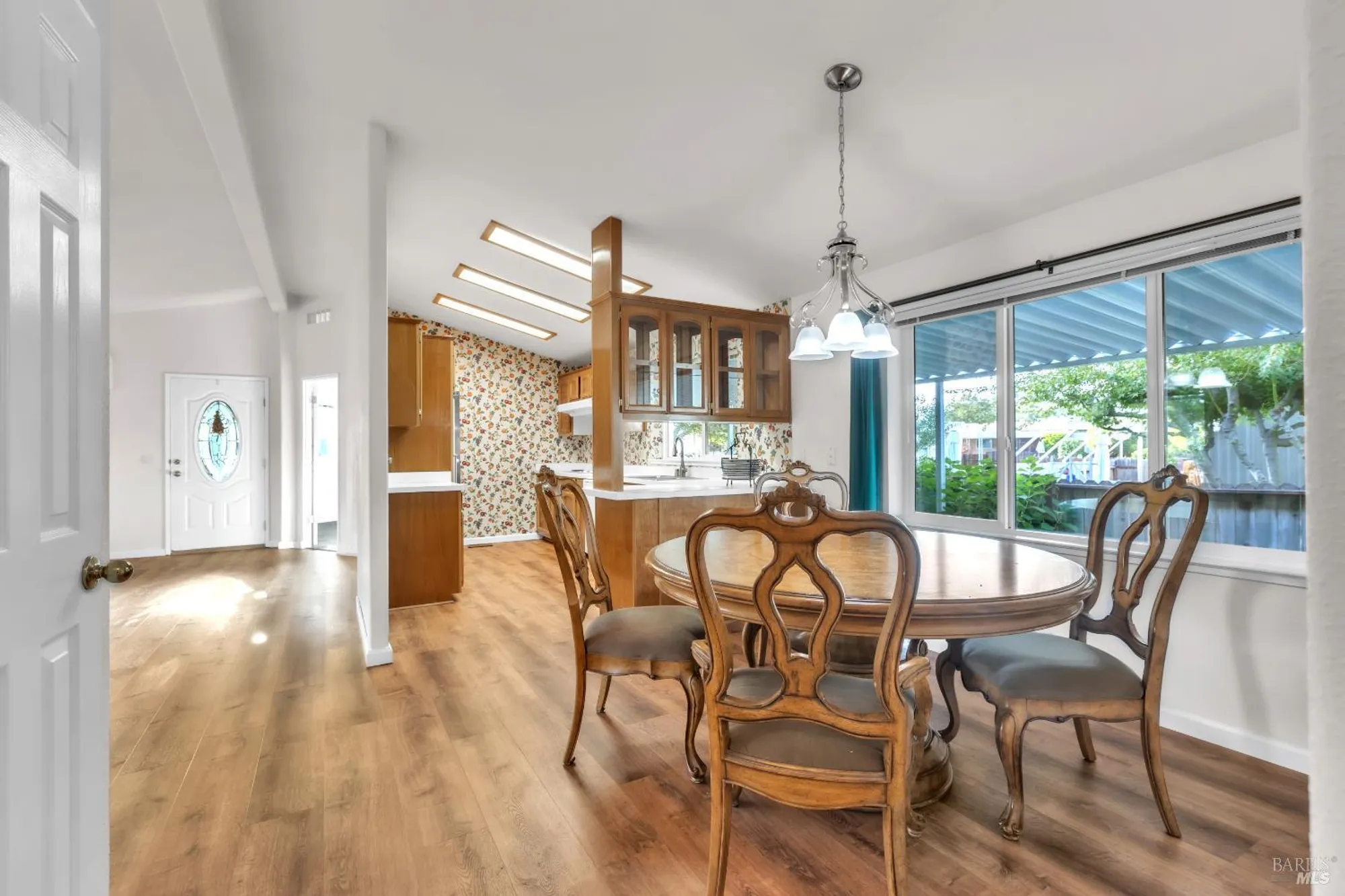 Property Slideshow image 13 of 28 | 105 claret cir, Yountville, CA, 94599