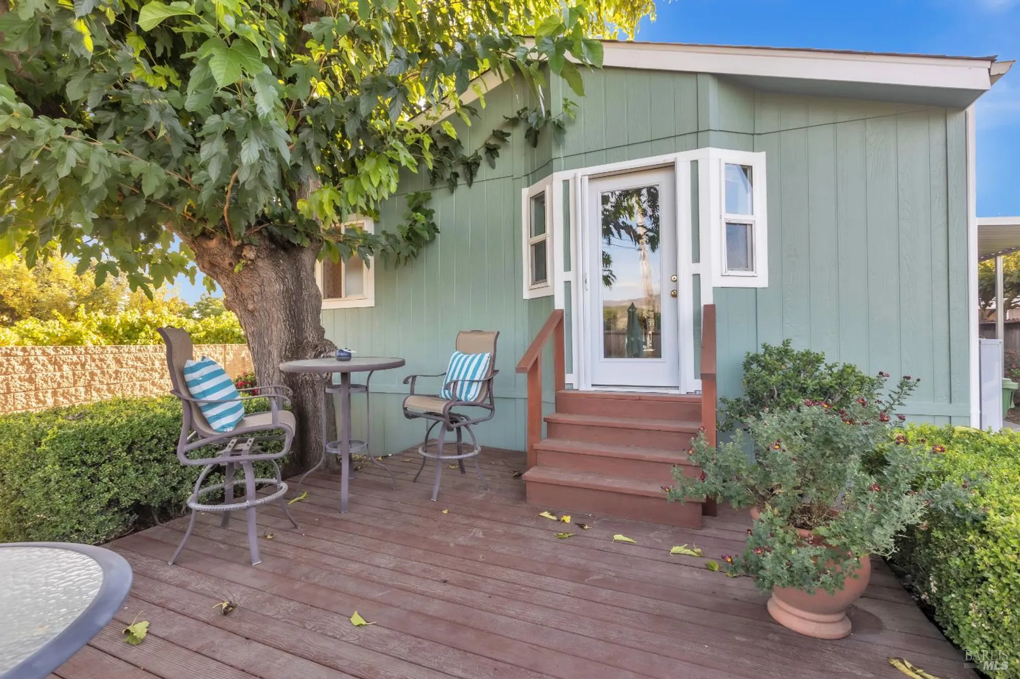 Property Slideshow image 10 of 28 | 105 claret cir, Yountville, CA, 94599