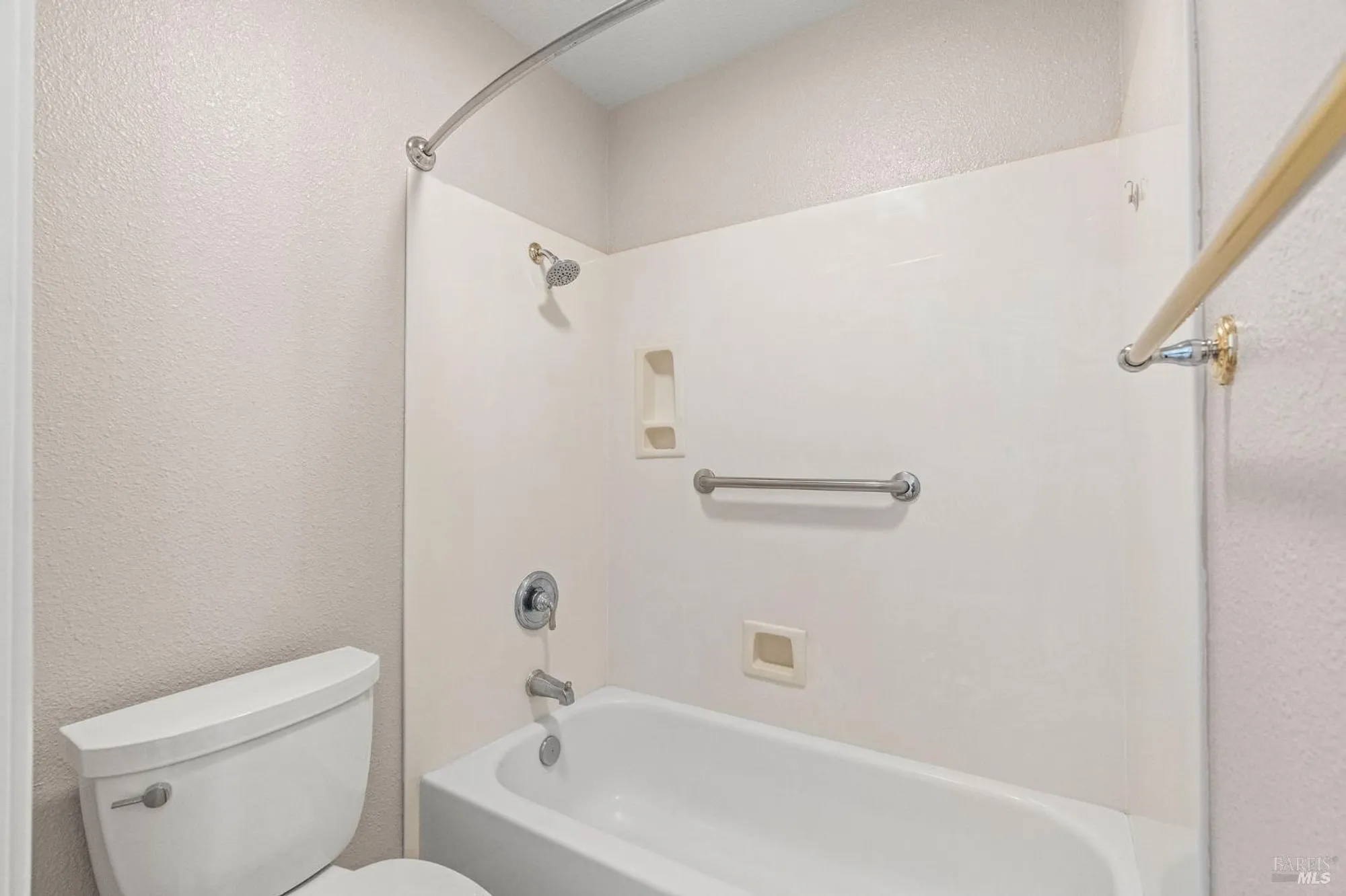 Property Slideshow image 31 of 68 | 459 cedar ridge dr, Rio Vista, CA, 94571
