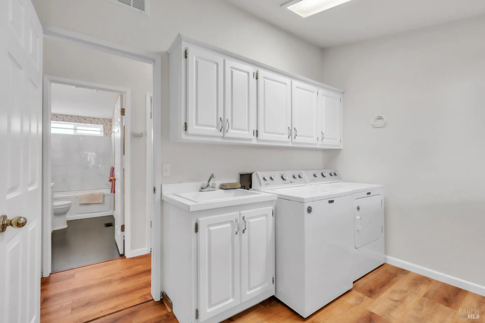 Property Slideshow image 18 of 28 | 105 claret cir, Yountville, CA, 94599