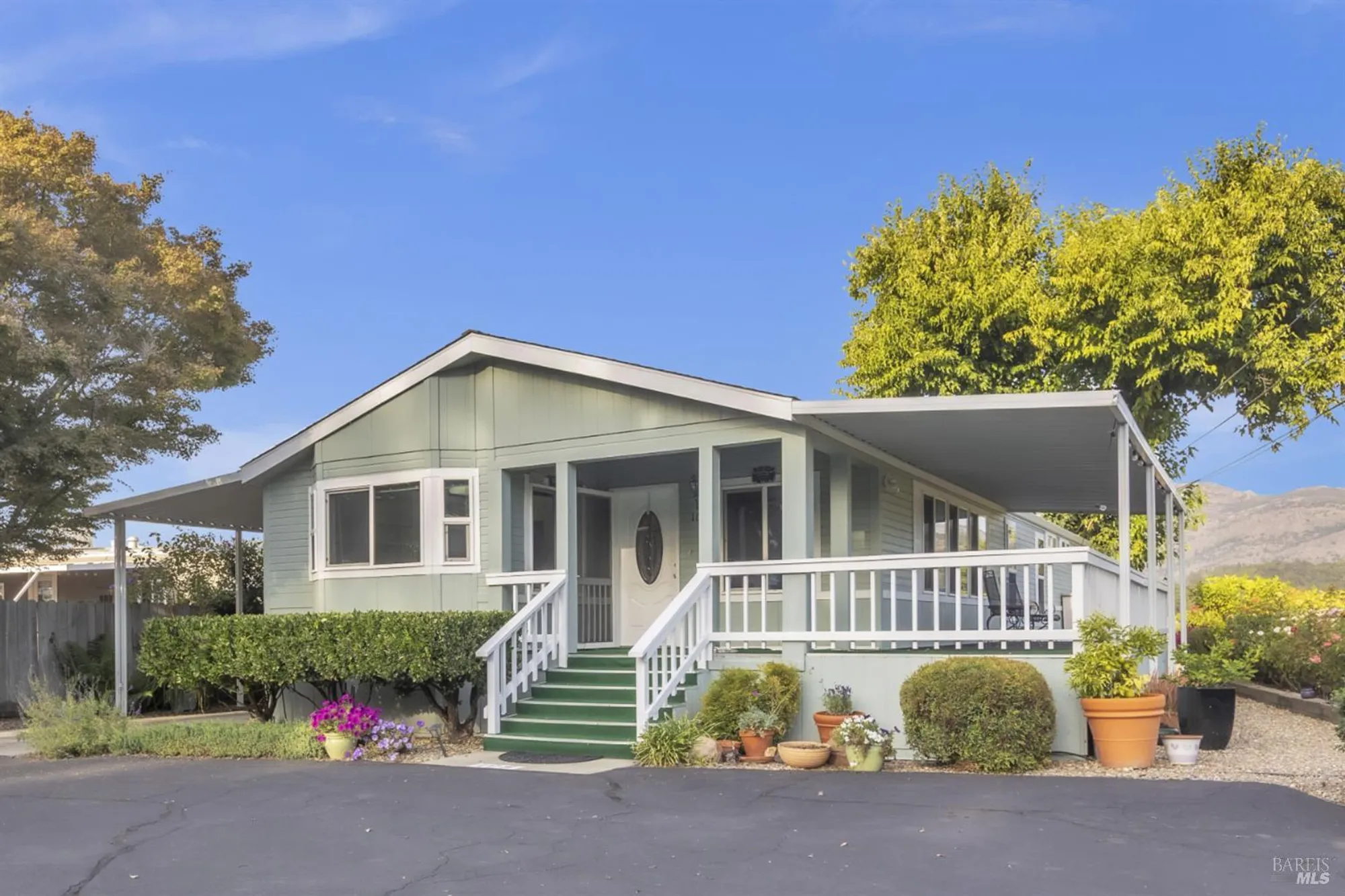 Property Slideshow image 1 of 28 | 105 claret cir, Yountville, CA, 94599