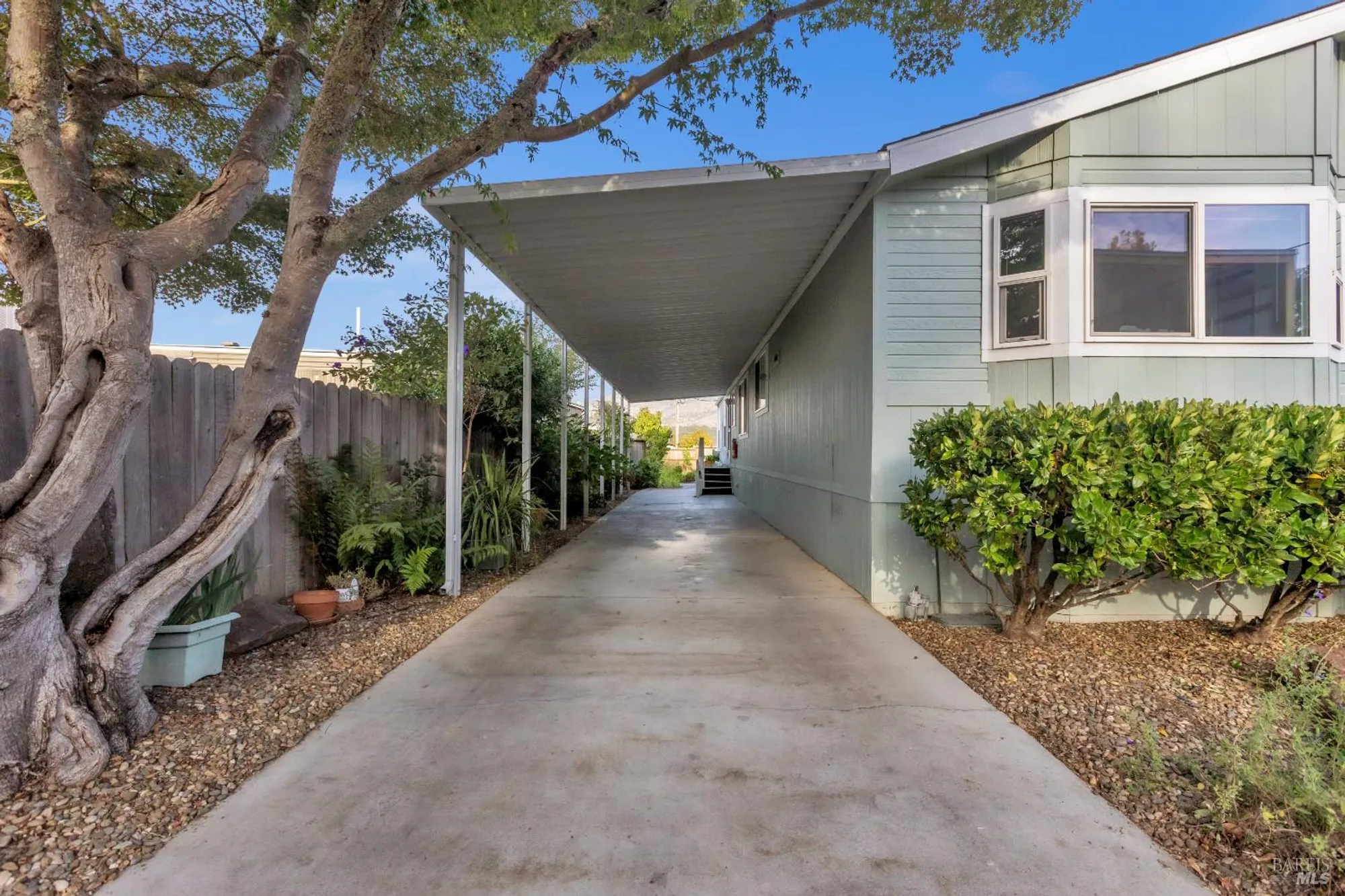 Property Slideshow image 11 of 28 | 105 claret cir, Yountville, CA, 94599