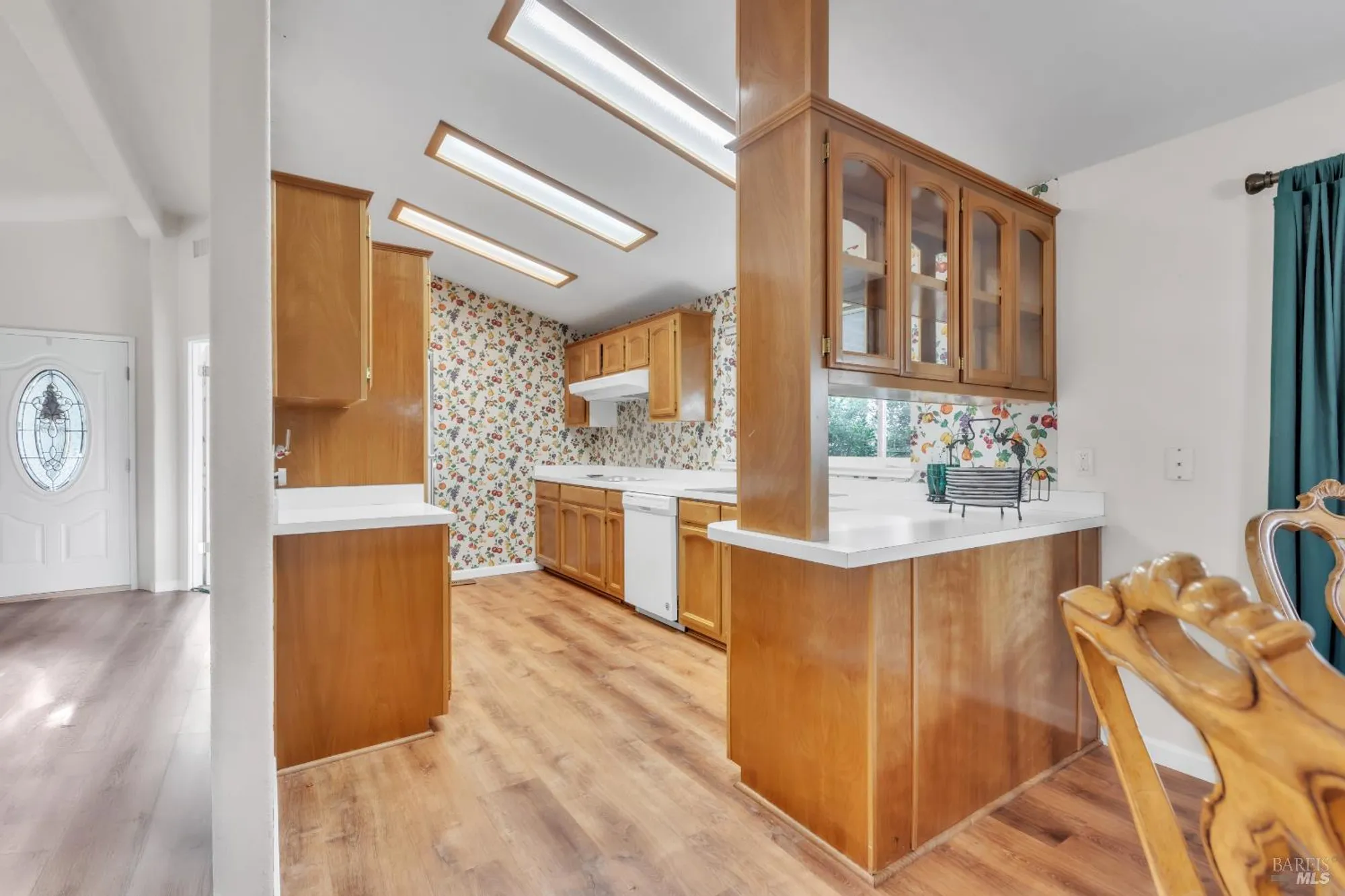 Property Slideshow image 14 of 28 | 105 claret cir, Yountville, CA, 94599