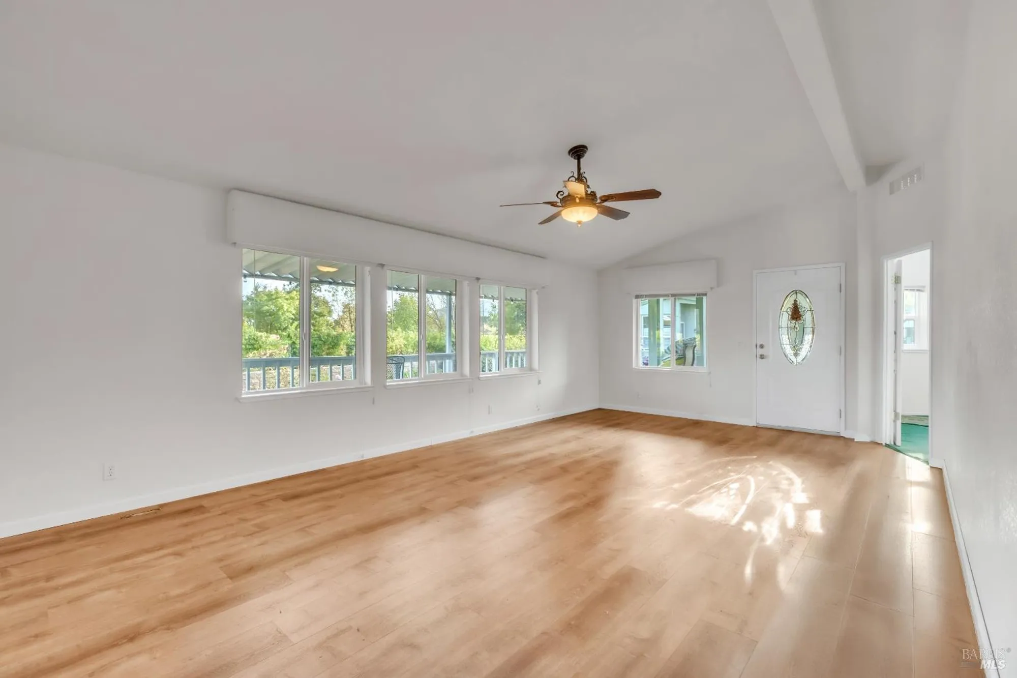 Property Slideshow image 12 of 28 | 105 claret cir, Yountville, CA, 94599