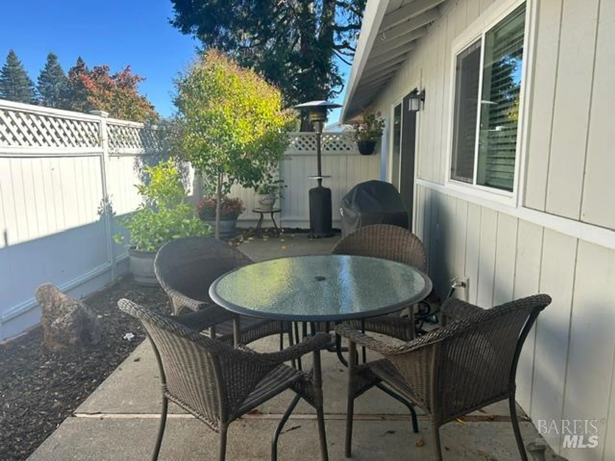 Property Slideshow image 13 of 13 | 6553 meadowridge dr, Santa Rosa, CA, 95409