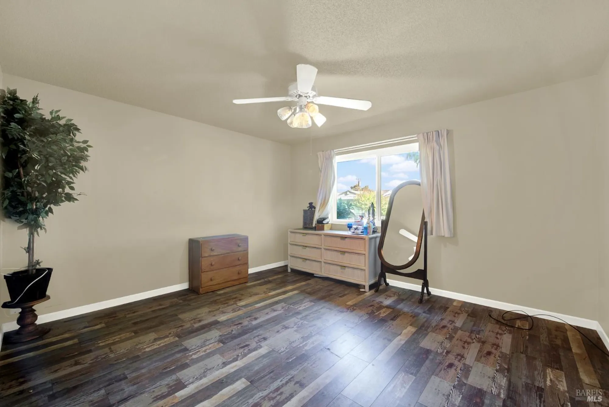 Property Slideshow image 30 of 52 | 171 mckinley cir, Vacaville, CA, 95687