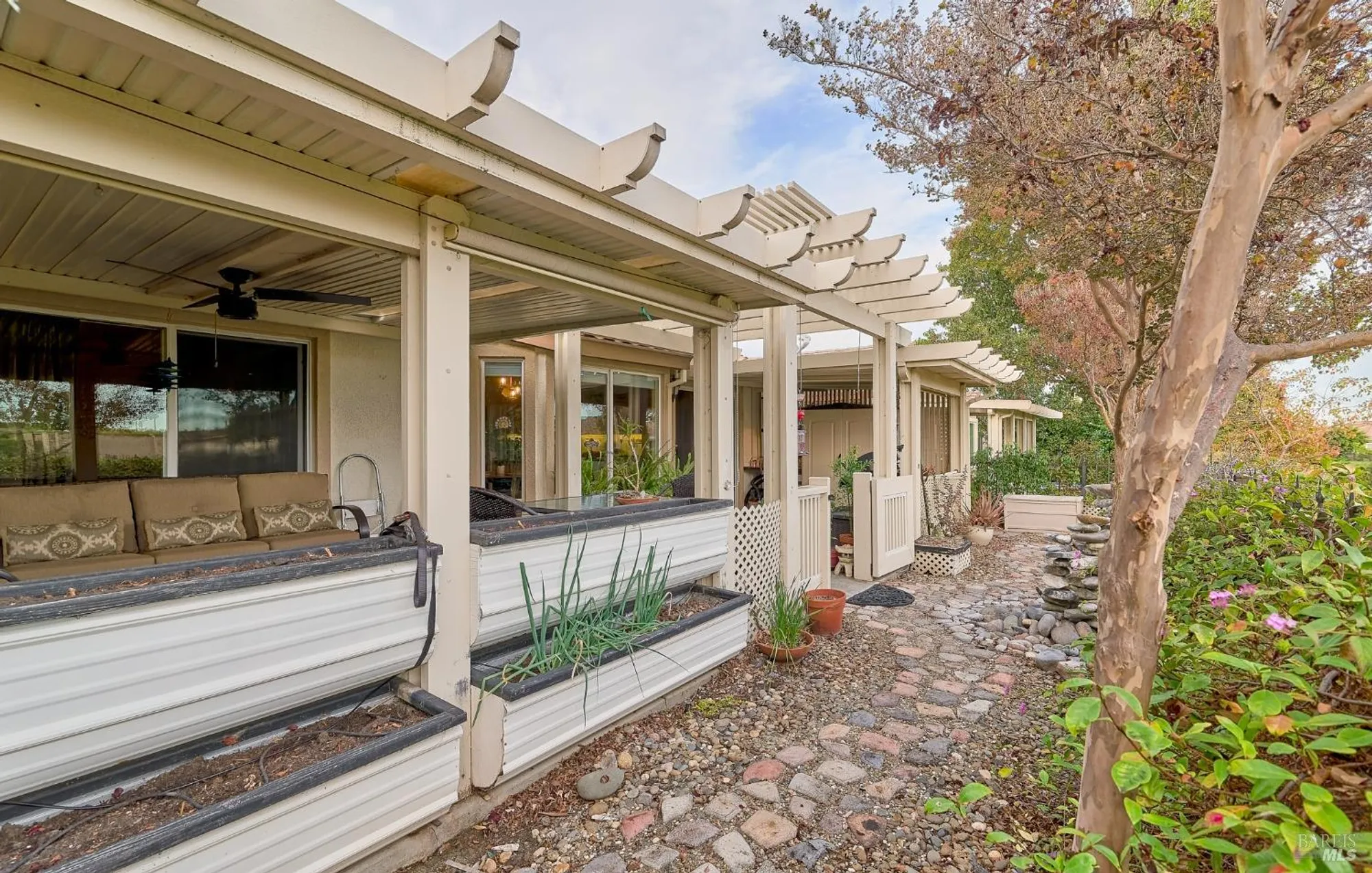 Property Slideshow image 26 of 27 | 402 riverwood ln, Rio Vista, CA, 94571