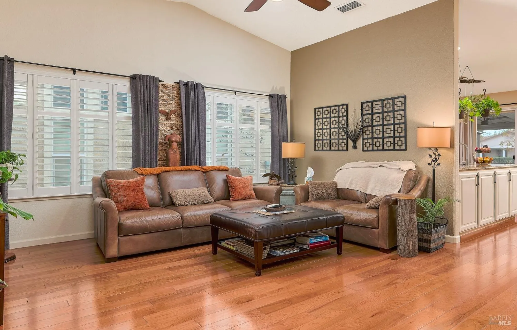 Property Slideshow image 13 of 27 | 402 riverwood ln, Rio Vista, CA, 94571