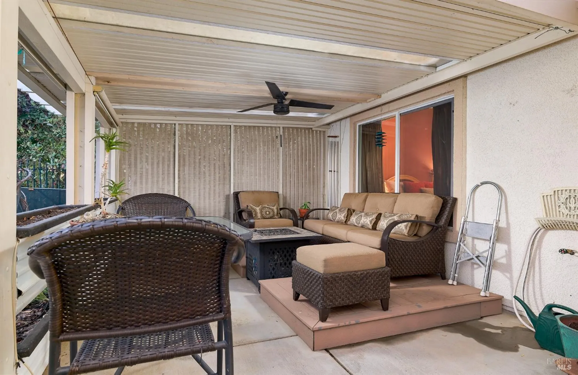 Property Slideshow image 24 of 27 | 402 riverwood ln, Rio Vista, CA, 94571