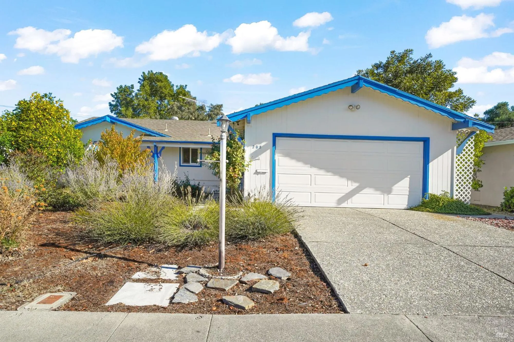 Property Slideshow image 2 of 41 | 202 olympic cir, Vacaville, CA, 95687