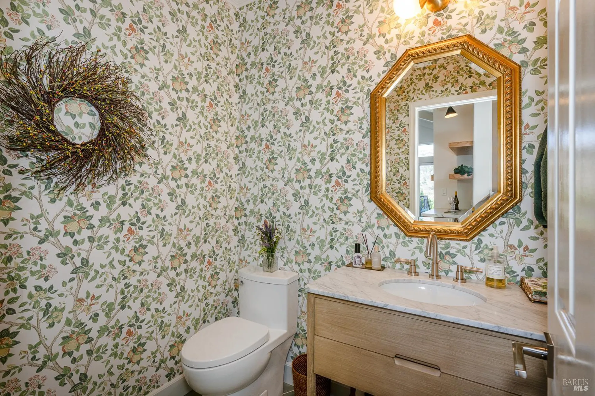 Property Slideshow image 13 of 26 | 6317 meadowridge dr, Santa Rosa, CA, 95409