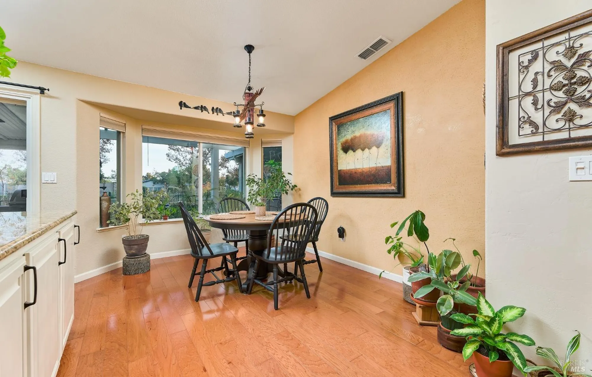 Property Slideshow image 8 of 27 | 402 riverwood ln, Rio Vista, CA, 94571