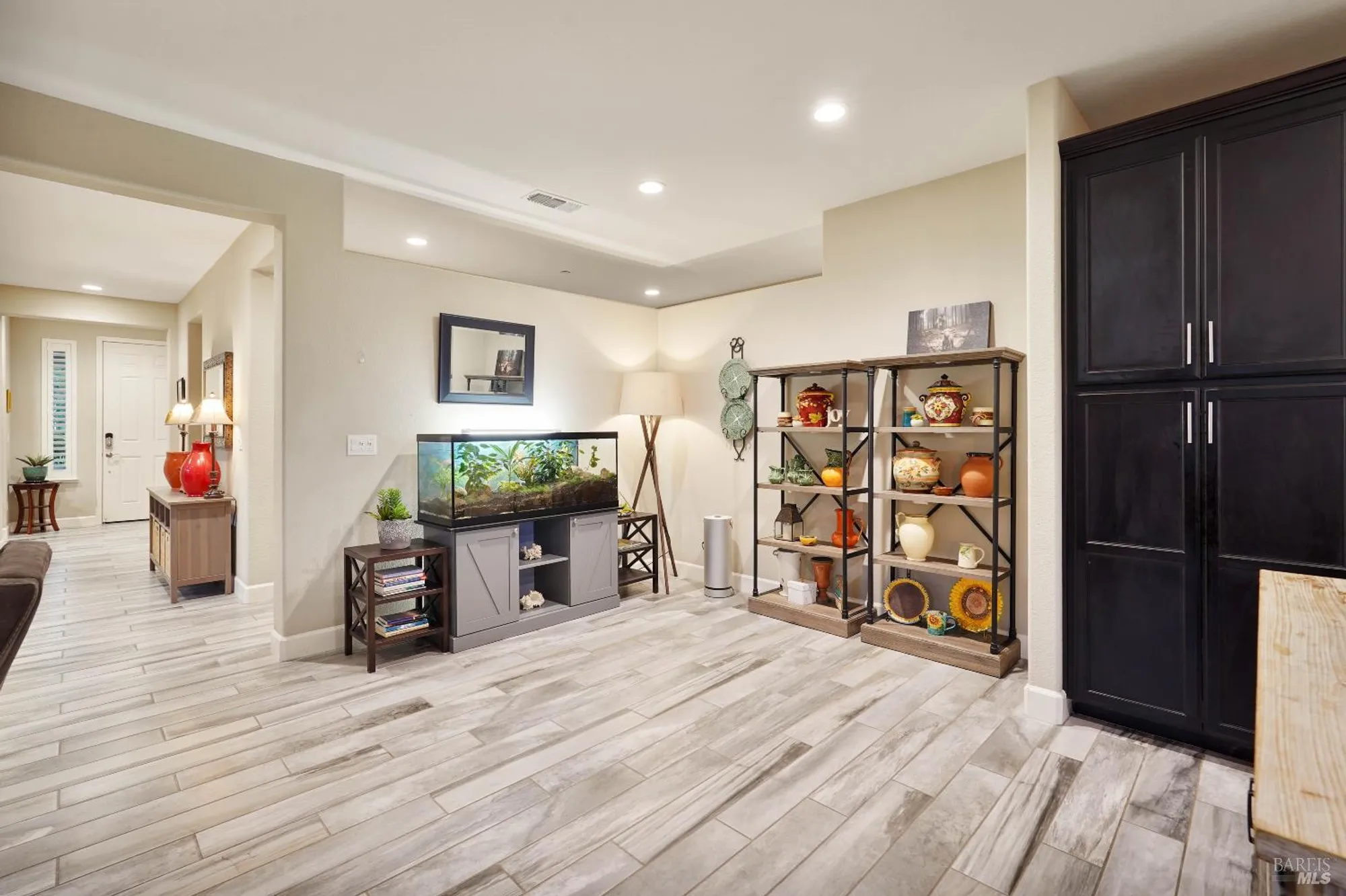 Property Slideshow image 13 of 57 | 228 shearwater dr, Rio Vista, CA, 94571