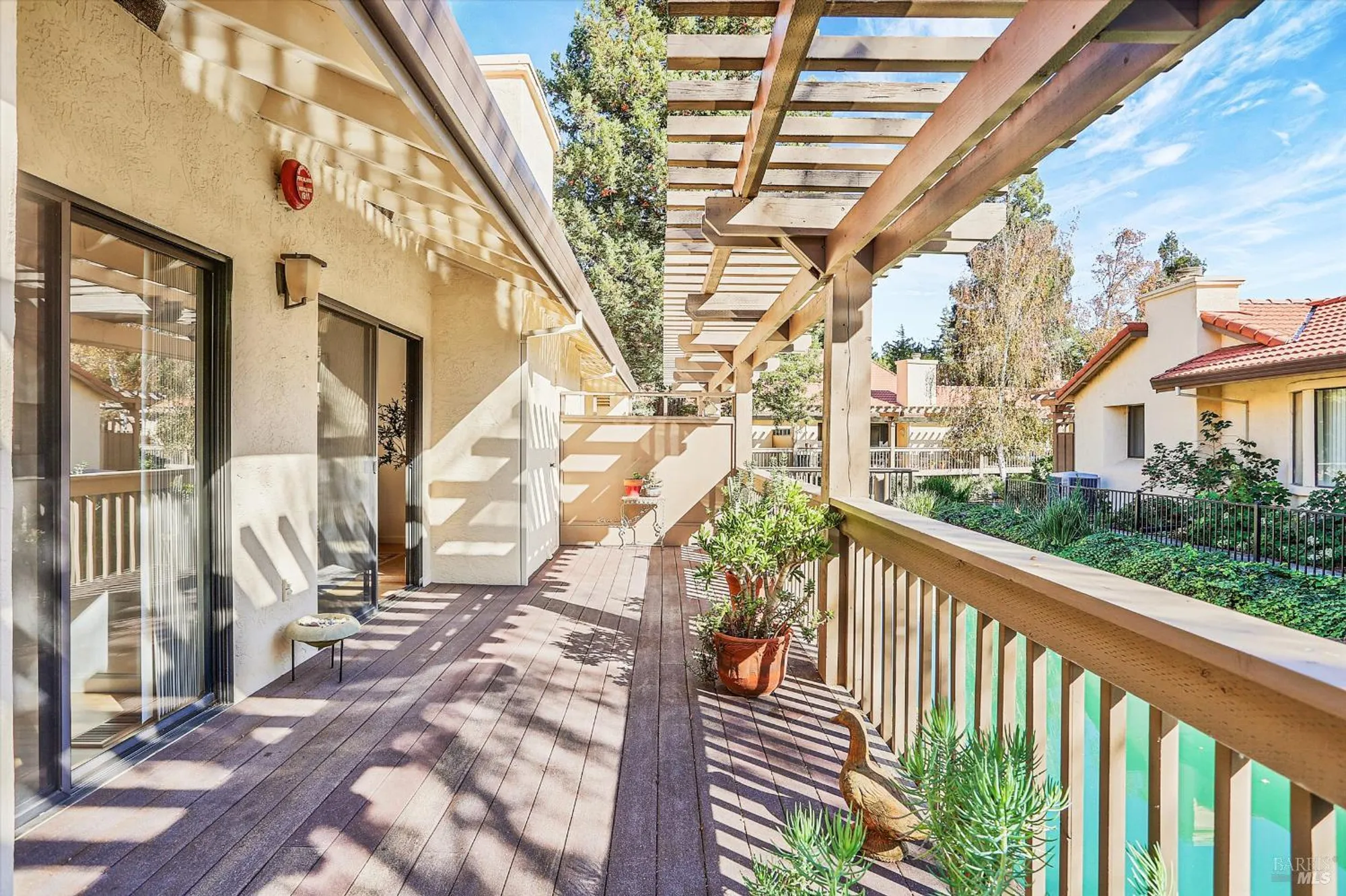 Property Slideshow image 15 of 21 | 36 fountain grove cir, Napa, CA, 94558