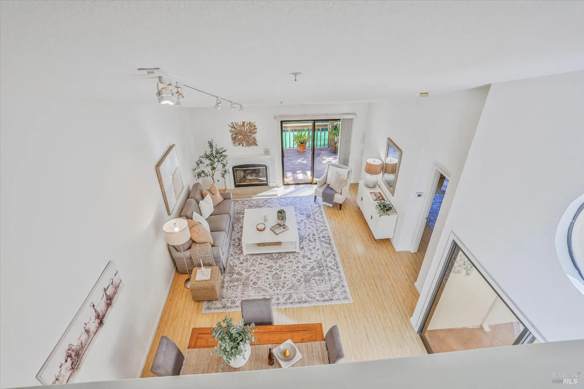 Property Slideshow image 11 of 21 | 36 fountain grove cir, Napa, CA, 94558
