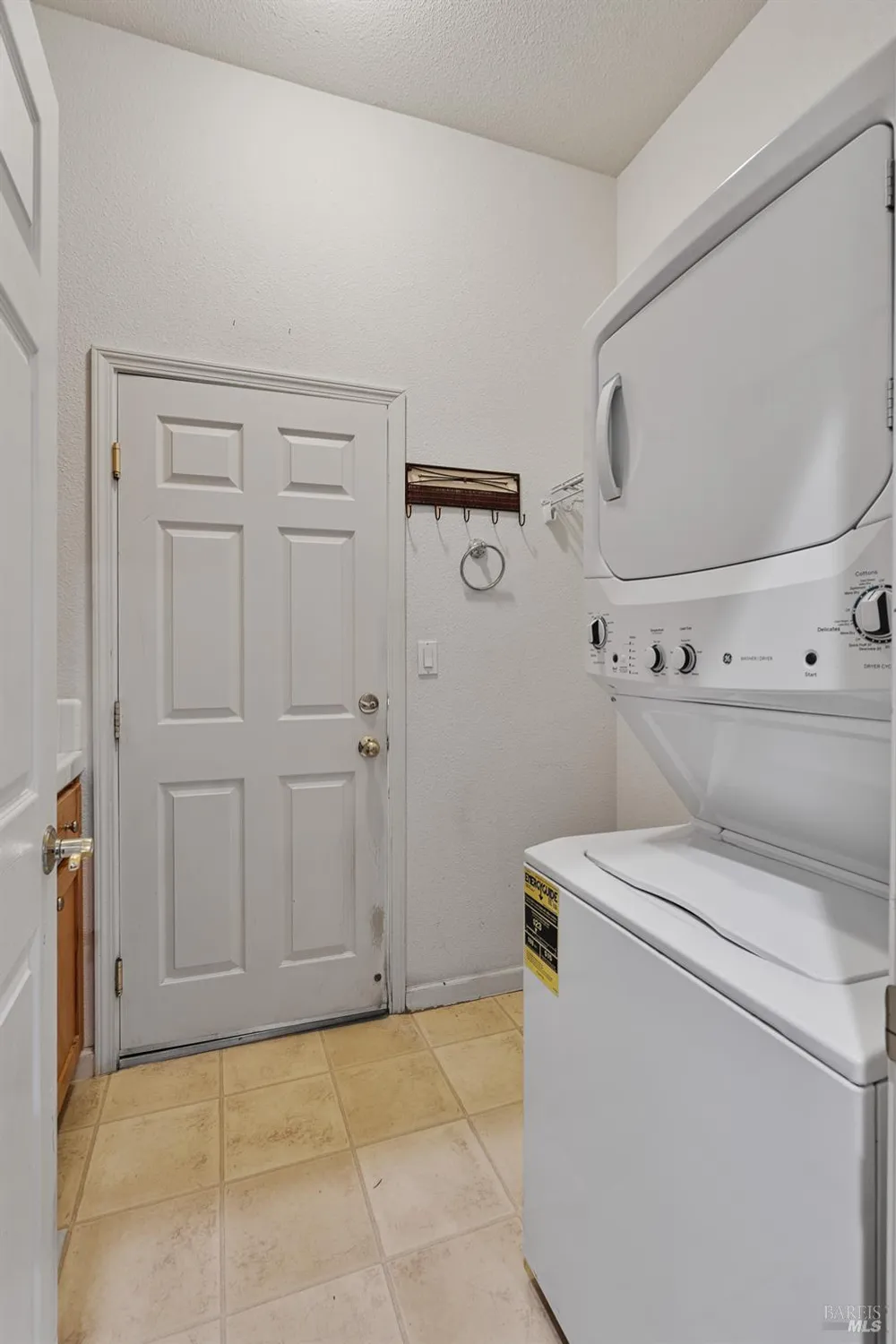 Property Slideshow image 42 of 54 | 350 canyon spring dr, Rio Vista, CA, 94571