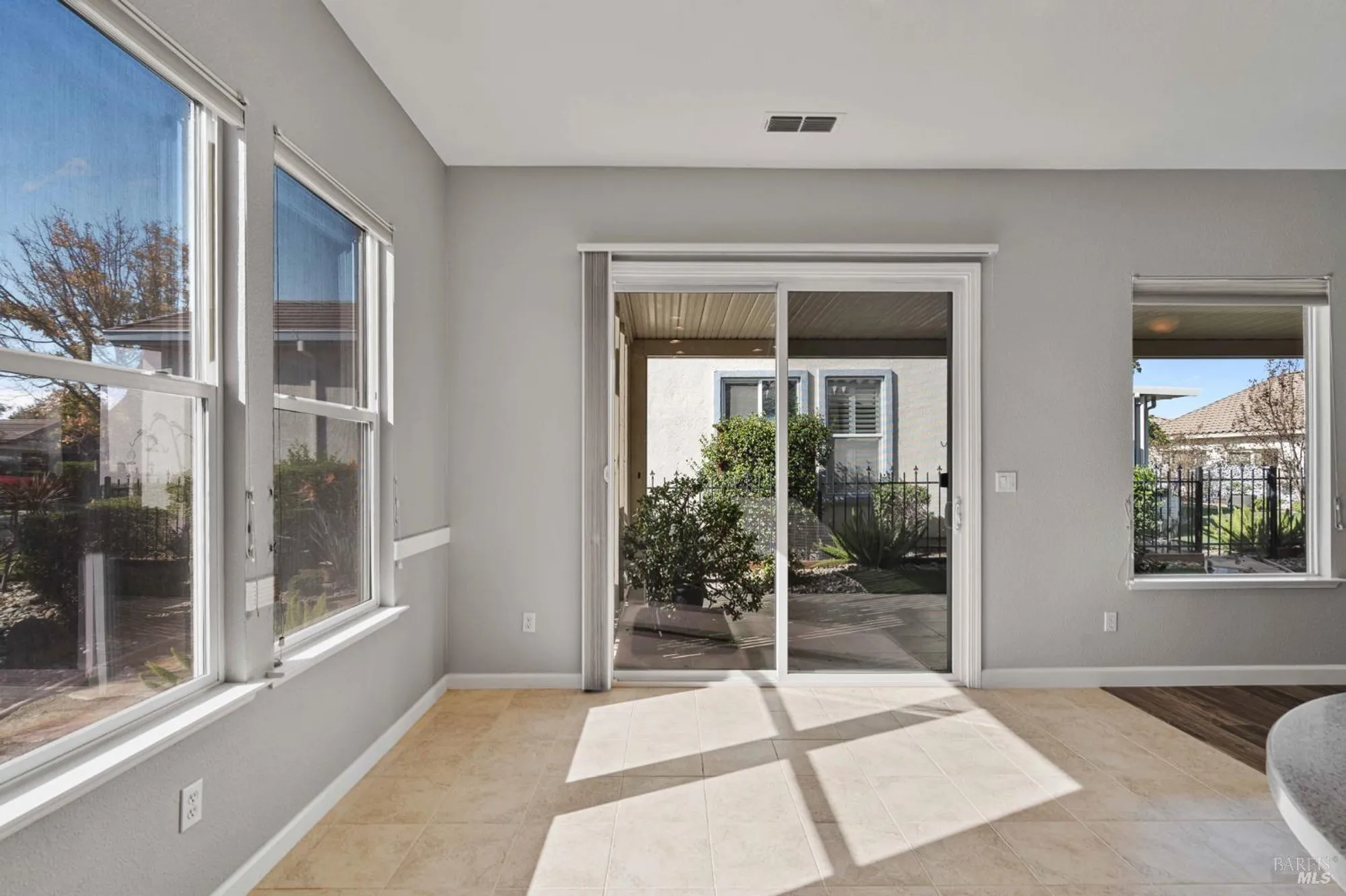 Property Slideshow image 20 of 54 | 350 canyon spring dr, Rio Vista, CA, 94571