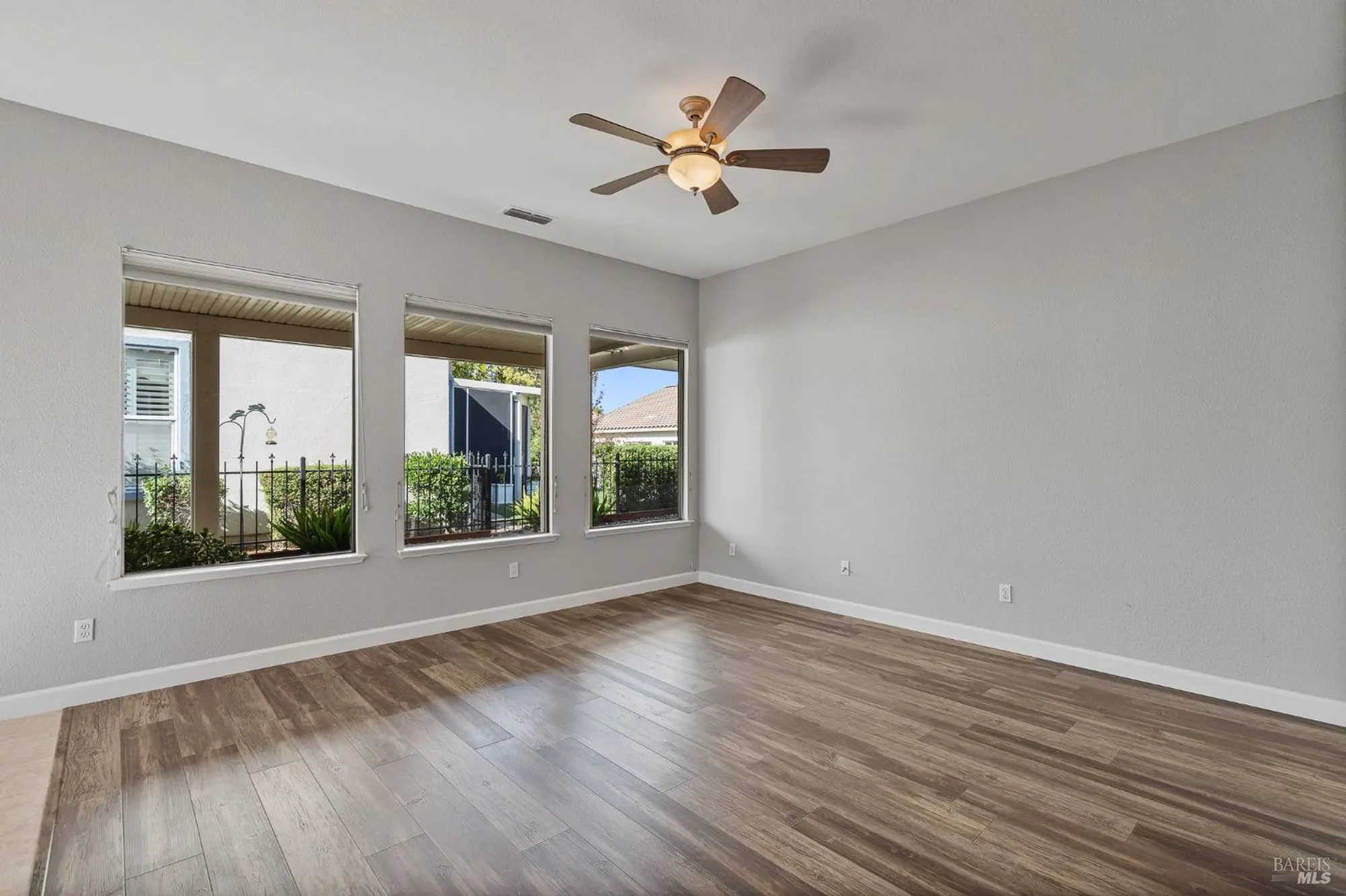 Property Slideshow image 14 of 54 | 350 canyon spring dr, Rio Vista, CA, 94571