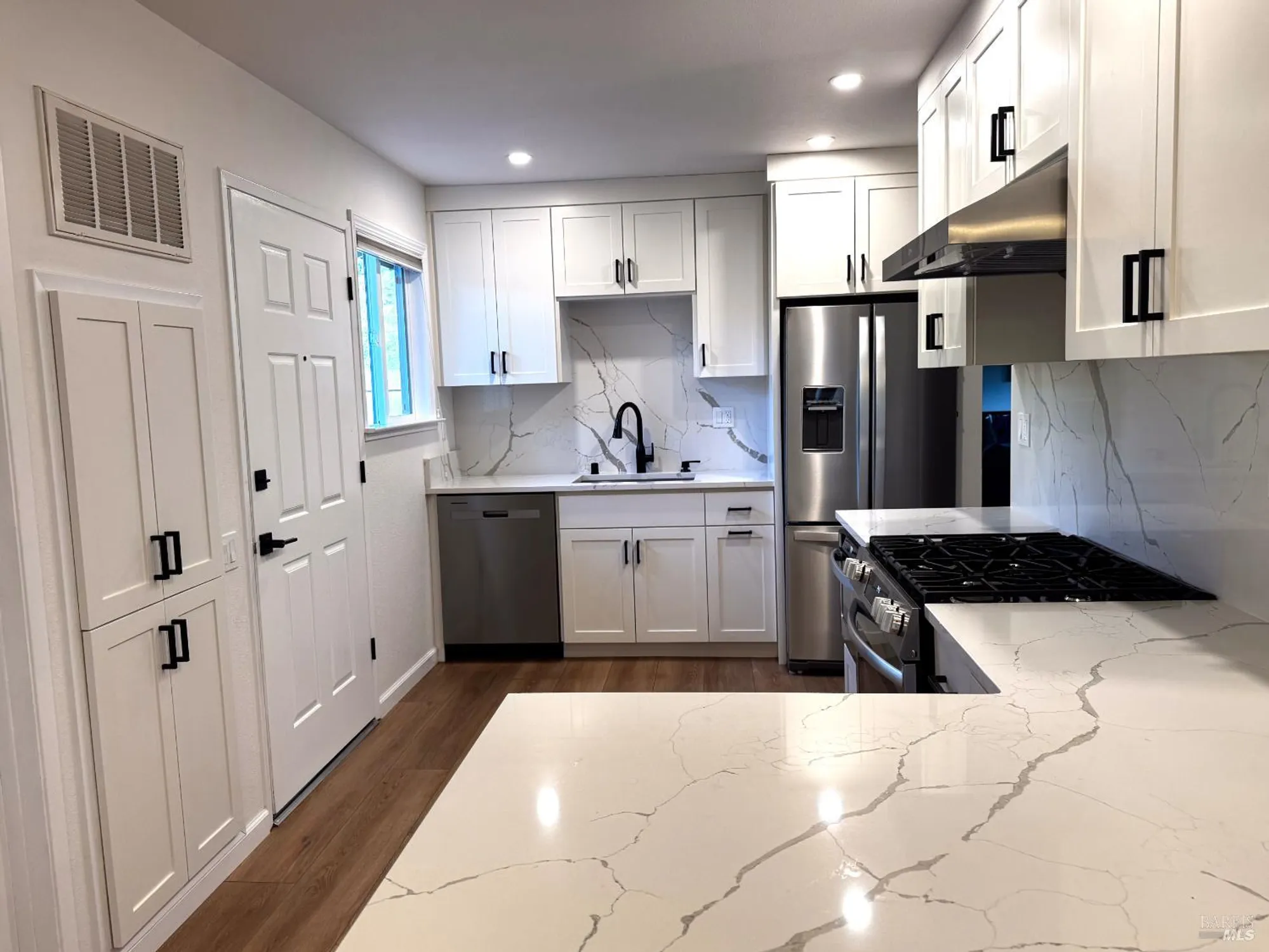 Property Slideshow image 9 of 19 | 25 temelec cir, Sonoma, CA, 95476