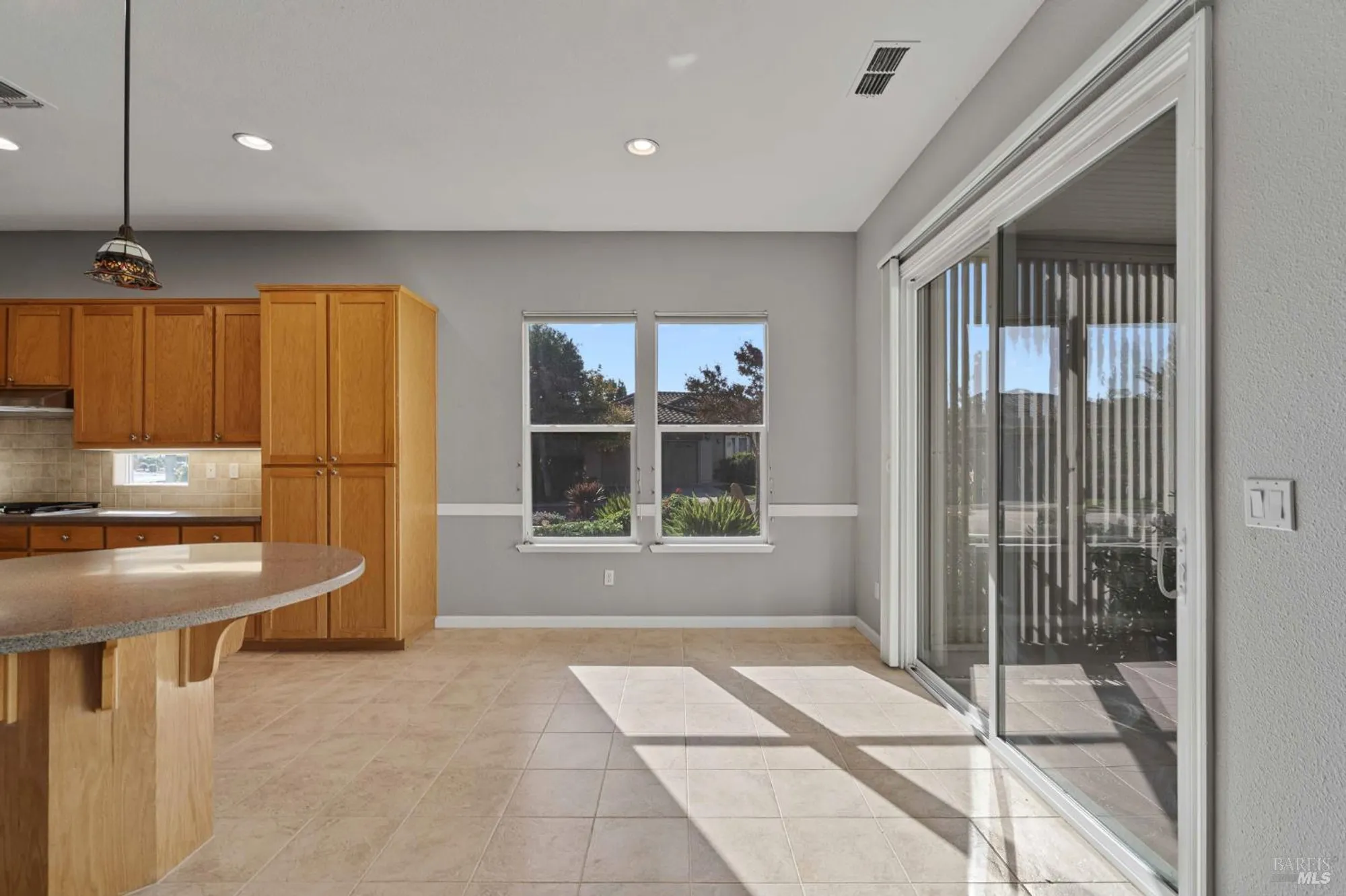 Property Slideshow image 19 of 54 | 350 canyon spring dr, Rio Vista, CA, 94571