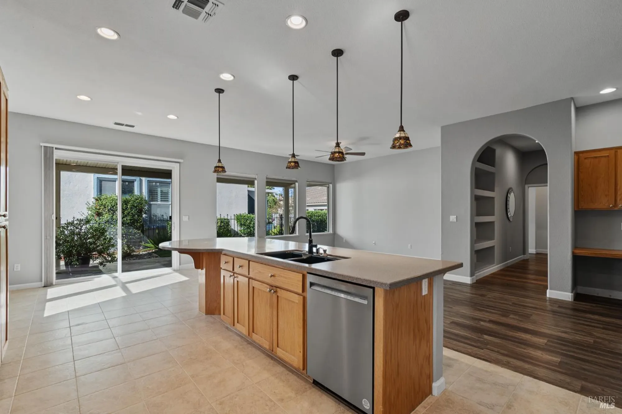 Property Slideshow image 17 of 54 | 350 canyon spring dr, Rio Vista, CA, 94571