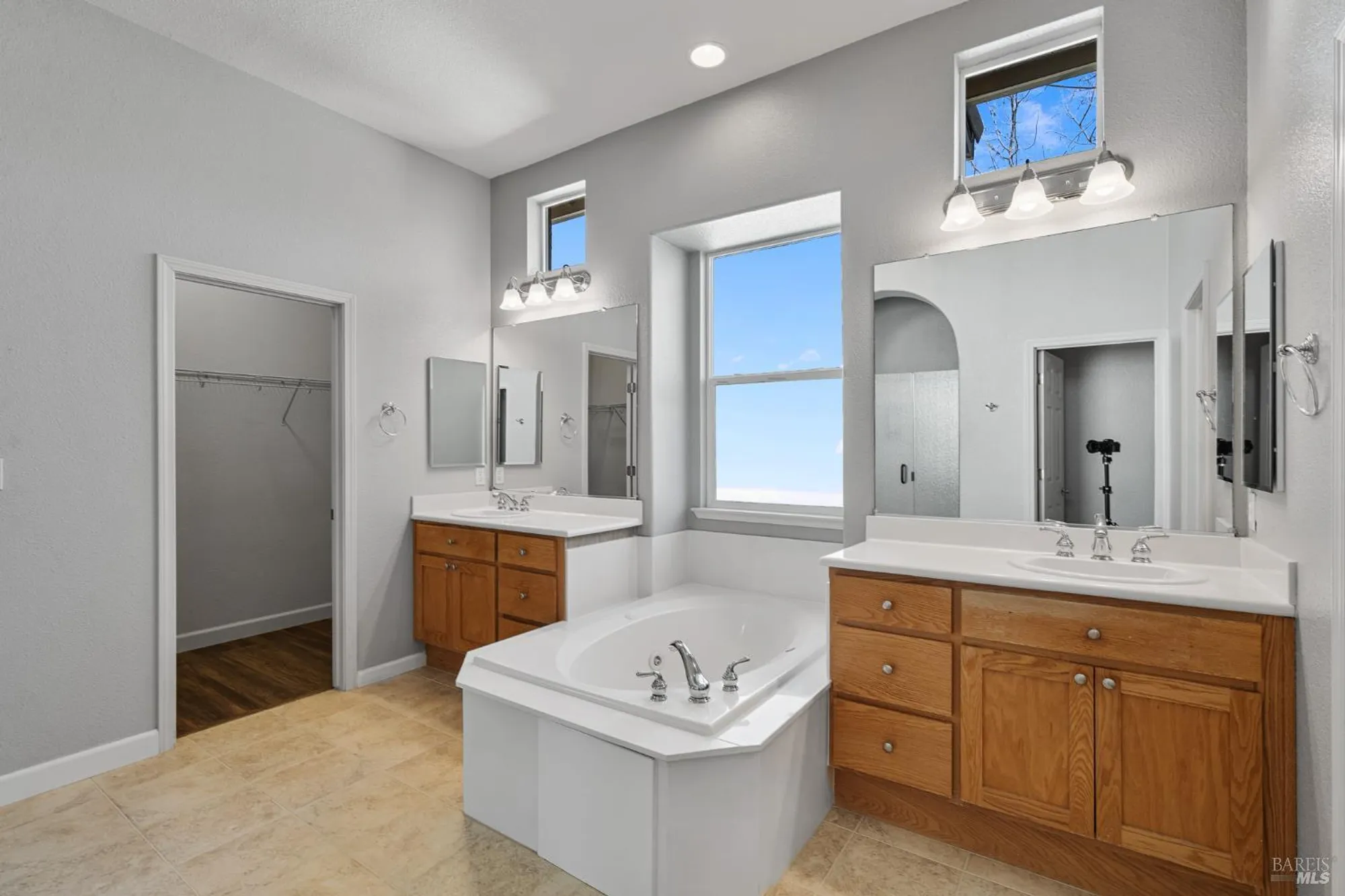 Property Slideshow image 30 of 54 | 350 canyon spring dr, Rio Vista, CA, 94571