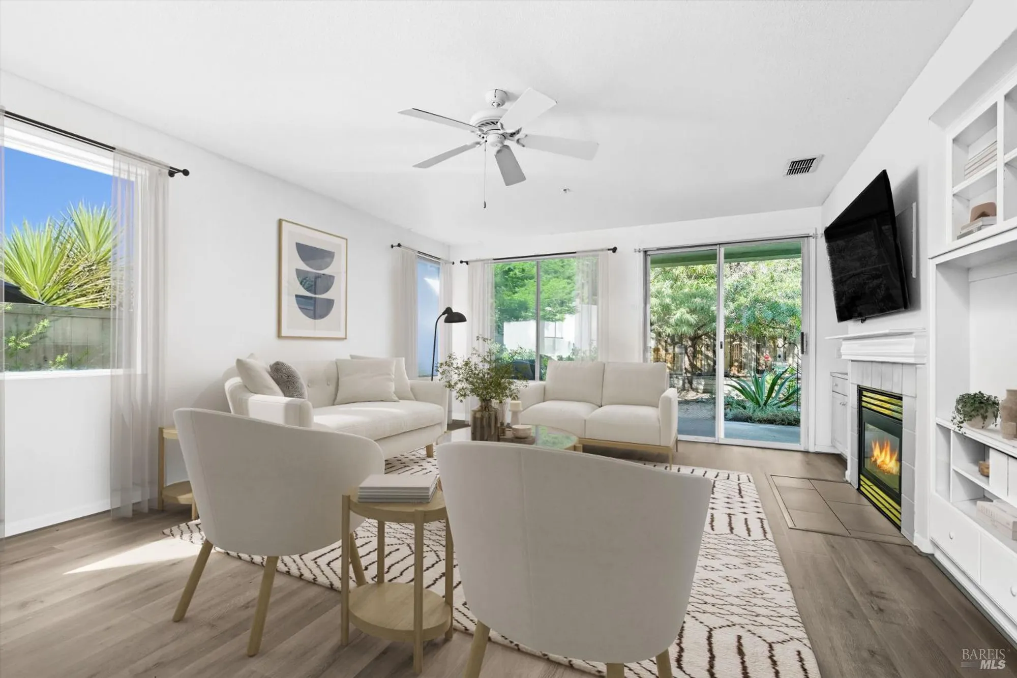 Property Slideshow image 9 of 40 | 124 wisteria cir, Cloverdale, CA, 95425