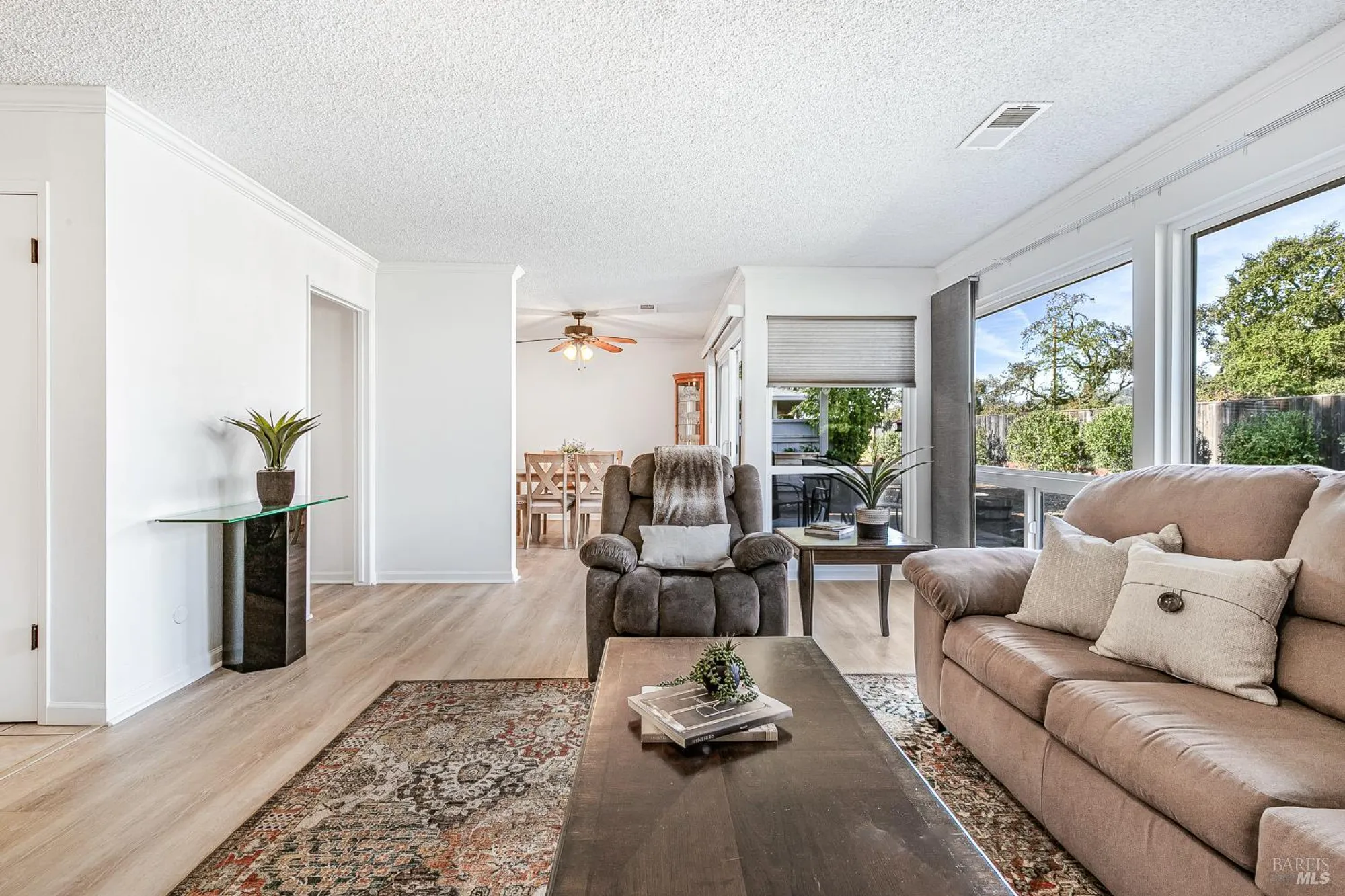 Property Slideshow image 15 of 38 | 199 white oak dr, Santa Rosa, CA, 95409