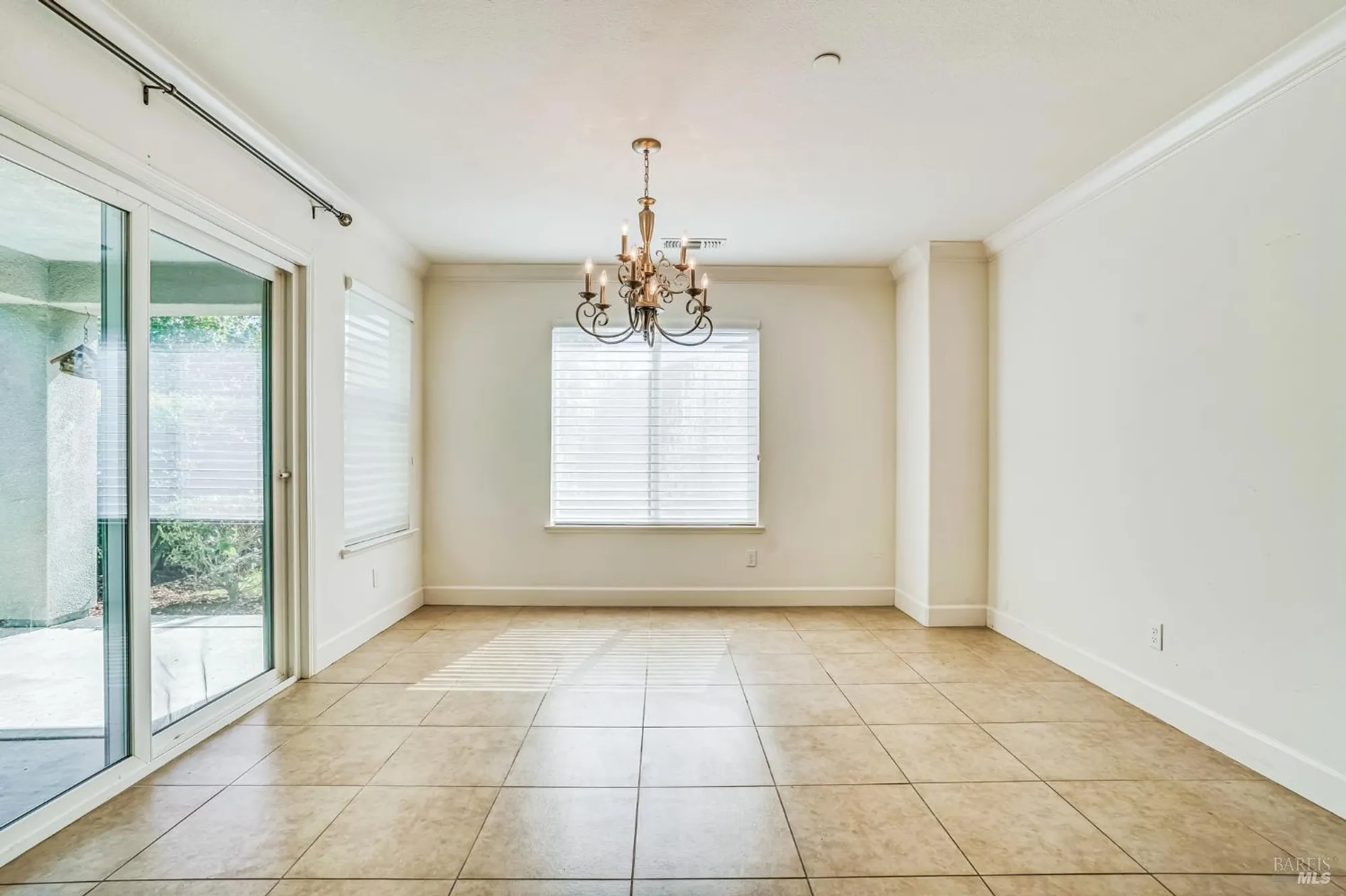 Property Slideshow image 12 of 30 | 305 birch ridge dr, Rio Vista, CA, 94571