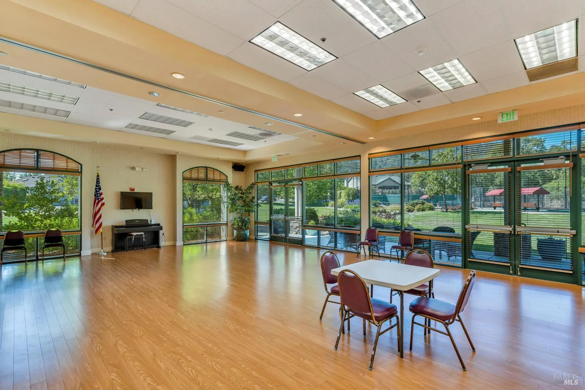 Property Slideshow image 37 of 40 | 124 wisteria cir, Cloverdale, CA, 95425