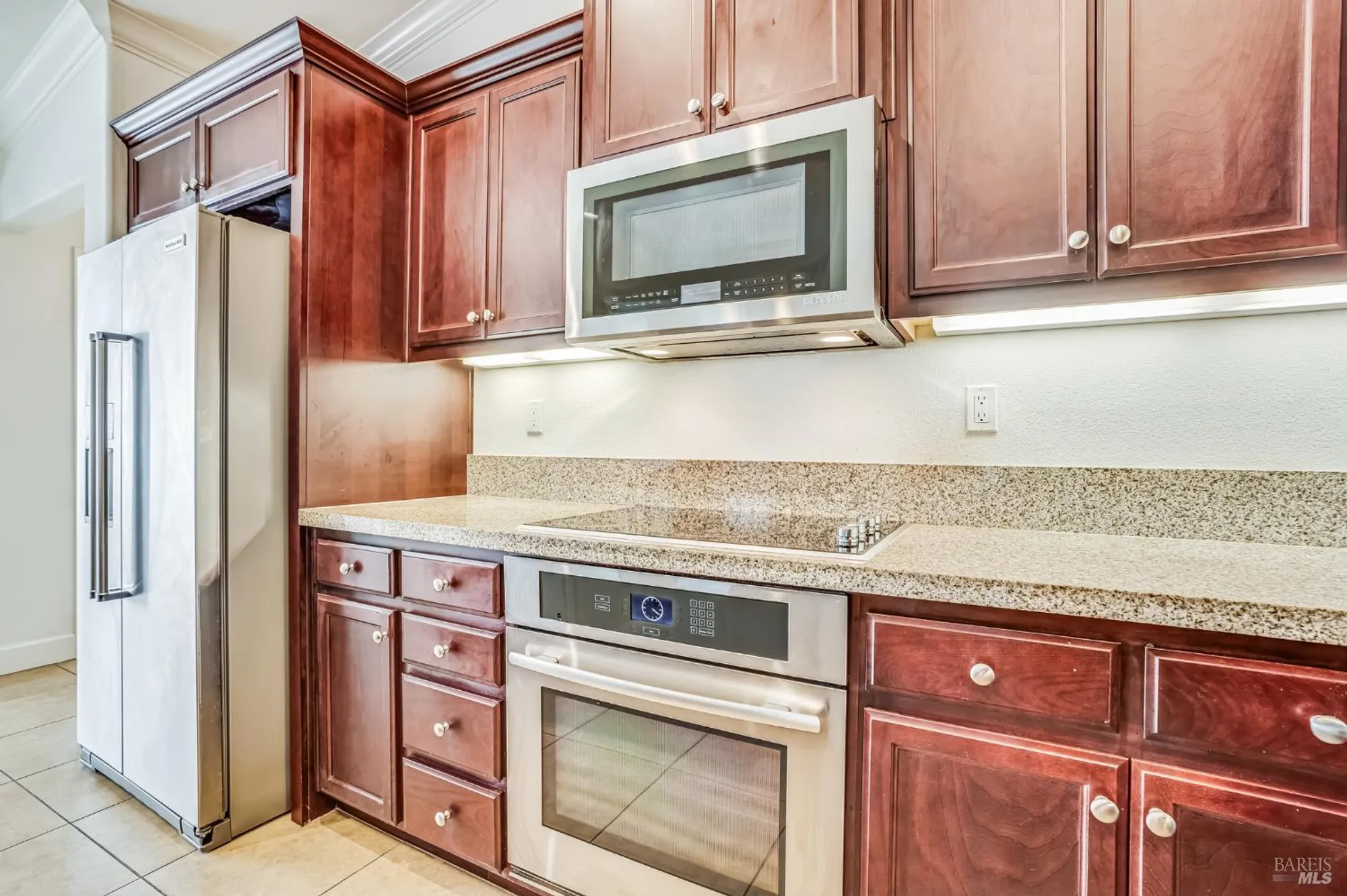 Property Slideshow image 16 of 30 | 305 birch ridge dr, Rio Vista, CA, 94571