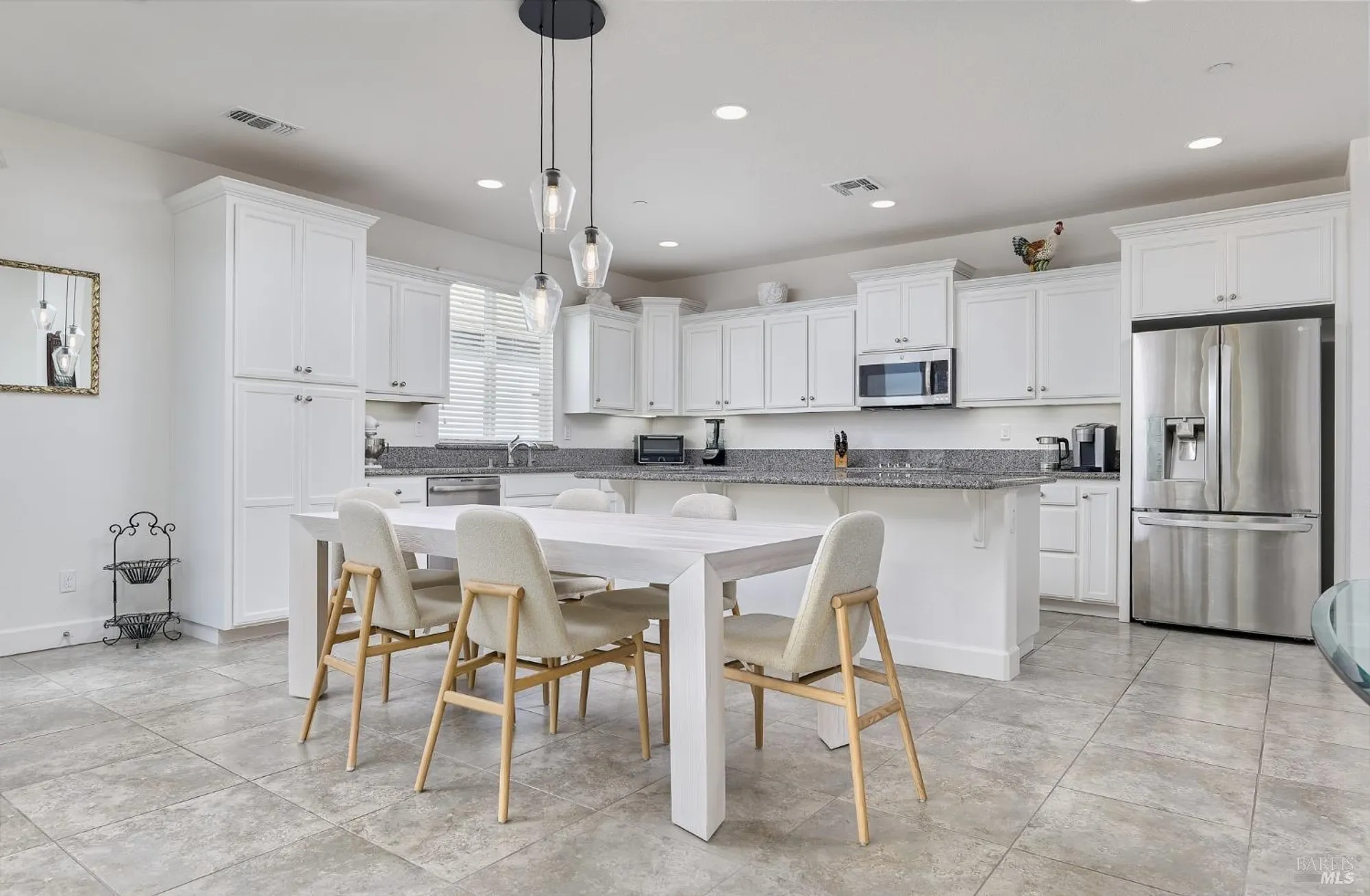 Property Slideshow image 8 of 27 | 640 waterwood dr, Rio Vista, CA, 94571