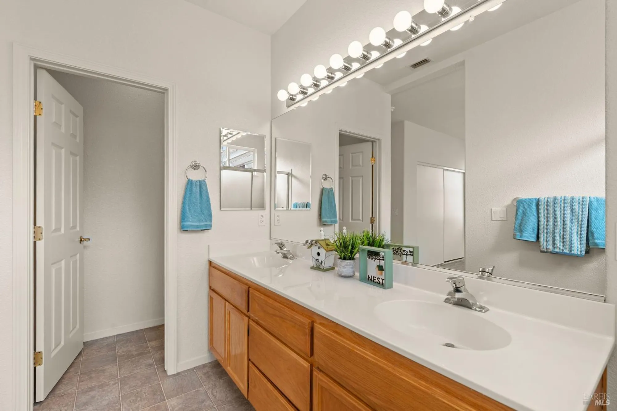 Property Slideshow image 21 of 68 | 732 summerset dr, Rio Vista, CA, 94571