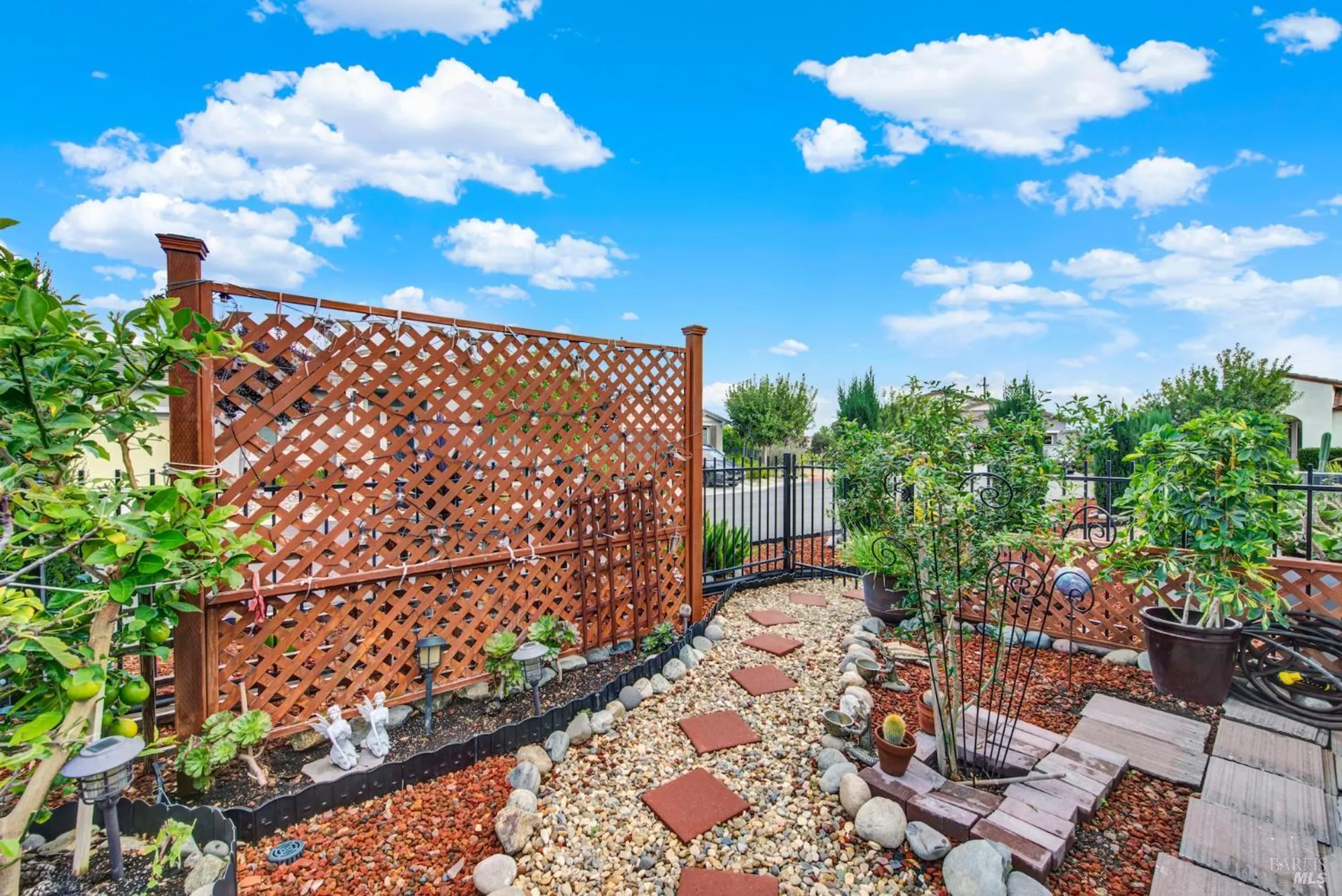 Property Slideshow image 47 of 68 | 503 mockingjay dr, Rio Vista, CA, 94571