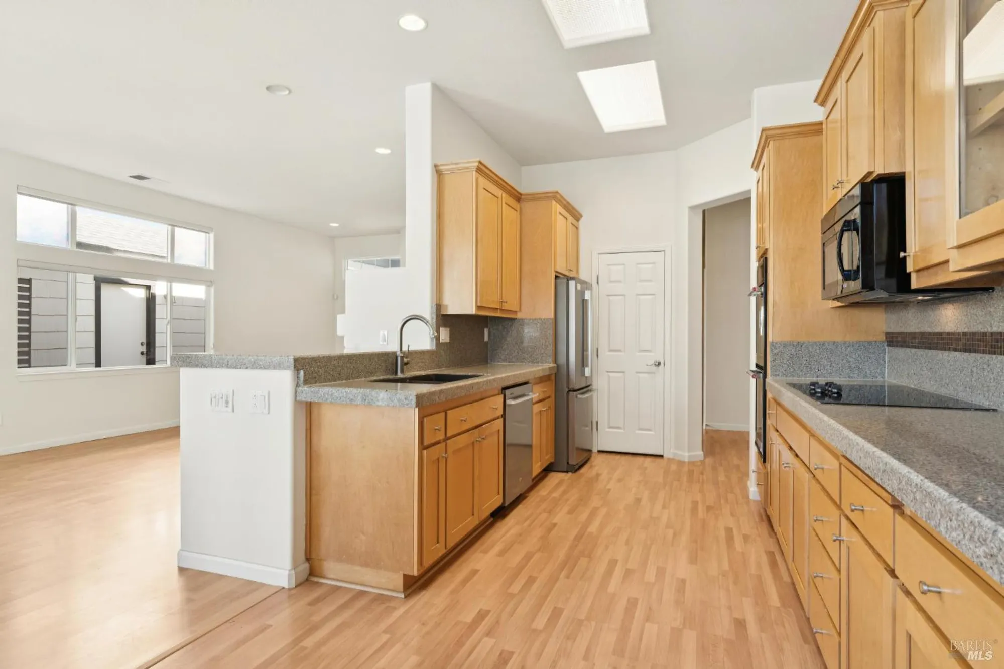 Property Slideshow image 12 of 47 | 6471 pine valley dr, Santa Rosa, CA, 95409