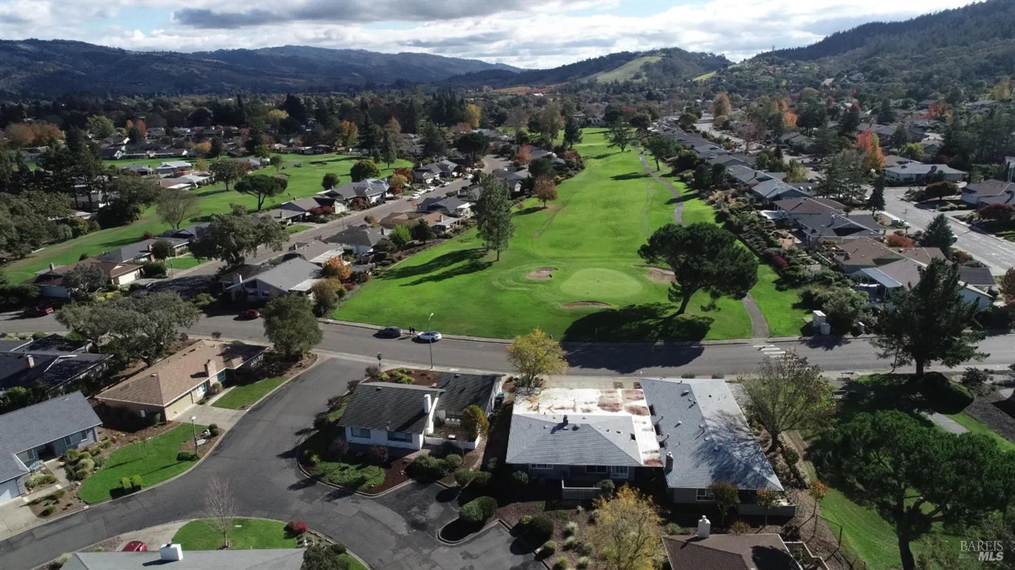 Property Slideshow image 2 of 64 | 339 valley oaks dr, Santa Rosa, CA, 95409