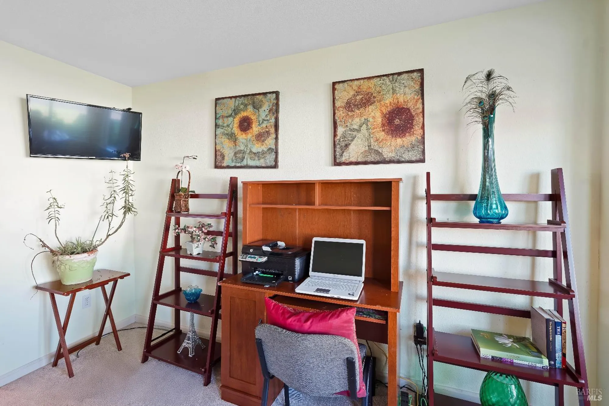 Property Slideshow image 7 of 49 | 320 spyglass dr, Rio Vista, CA, 94571