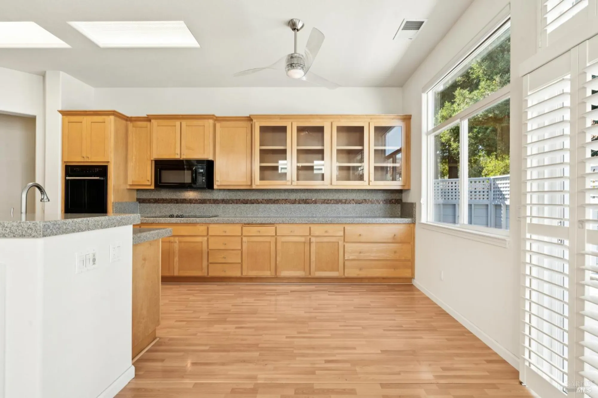 Property Slideshow image 7 of 47 | 6471 pine valley dr, Santa Rosa, CA, 95409