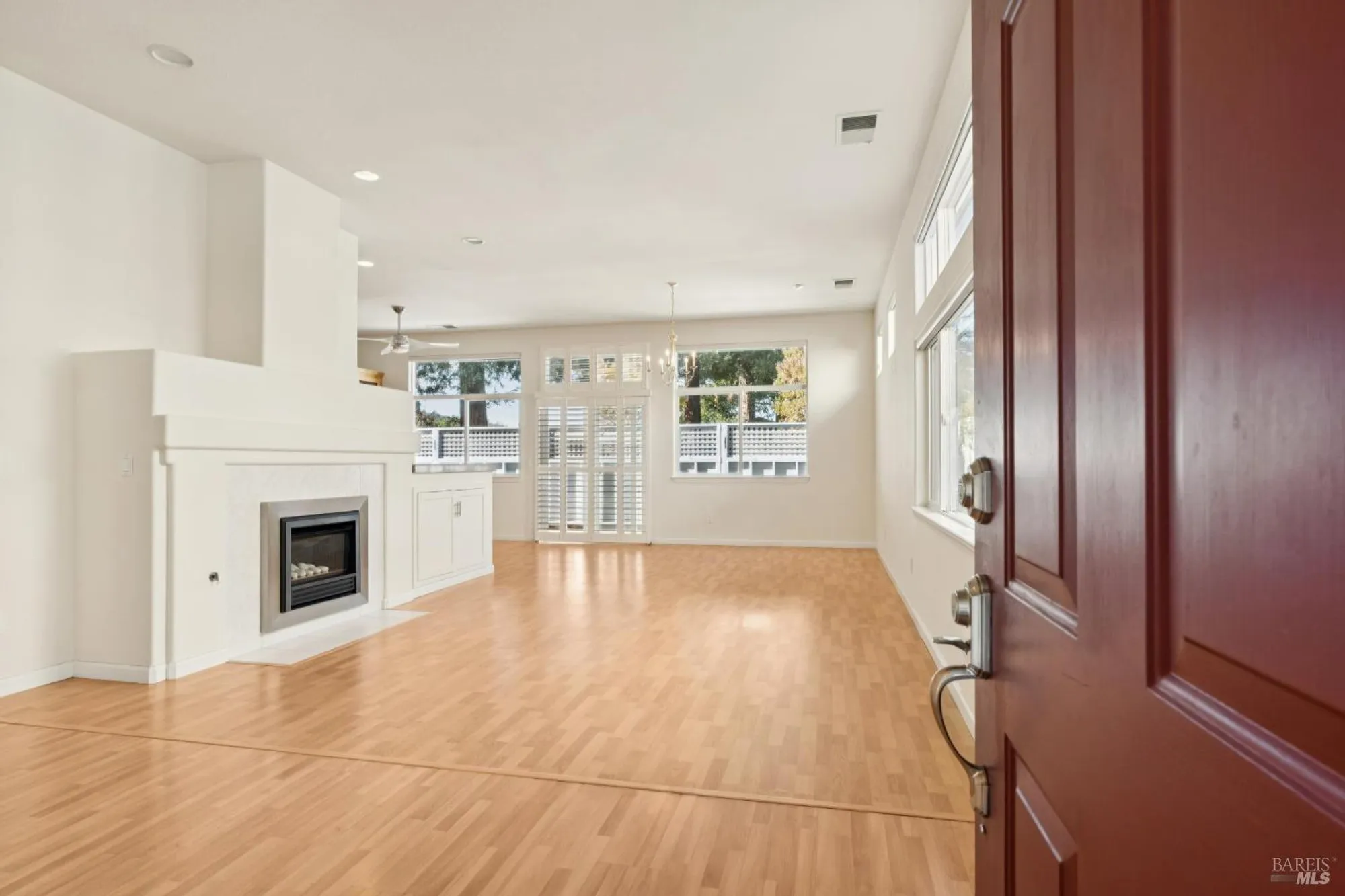 Property Slideshow image 4 of 47 | 6471 pine valley dr, Santa Rosa, CA, 95409