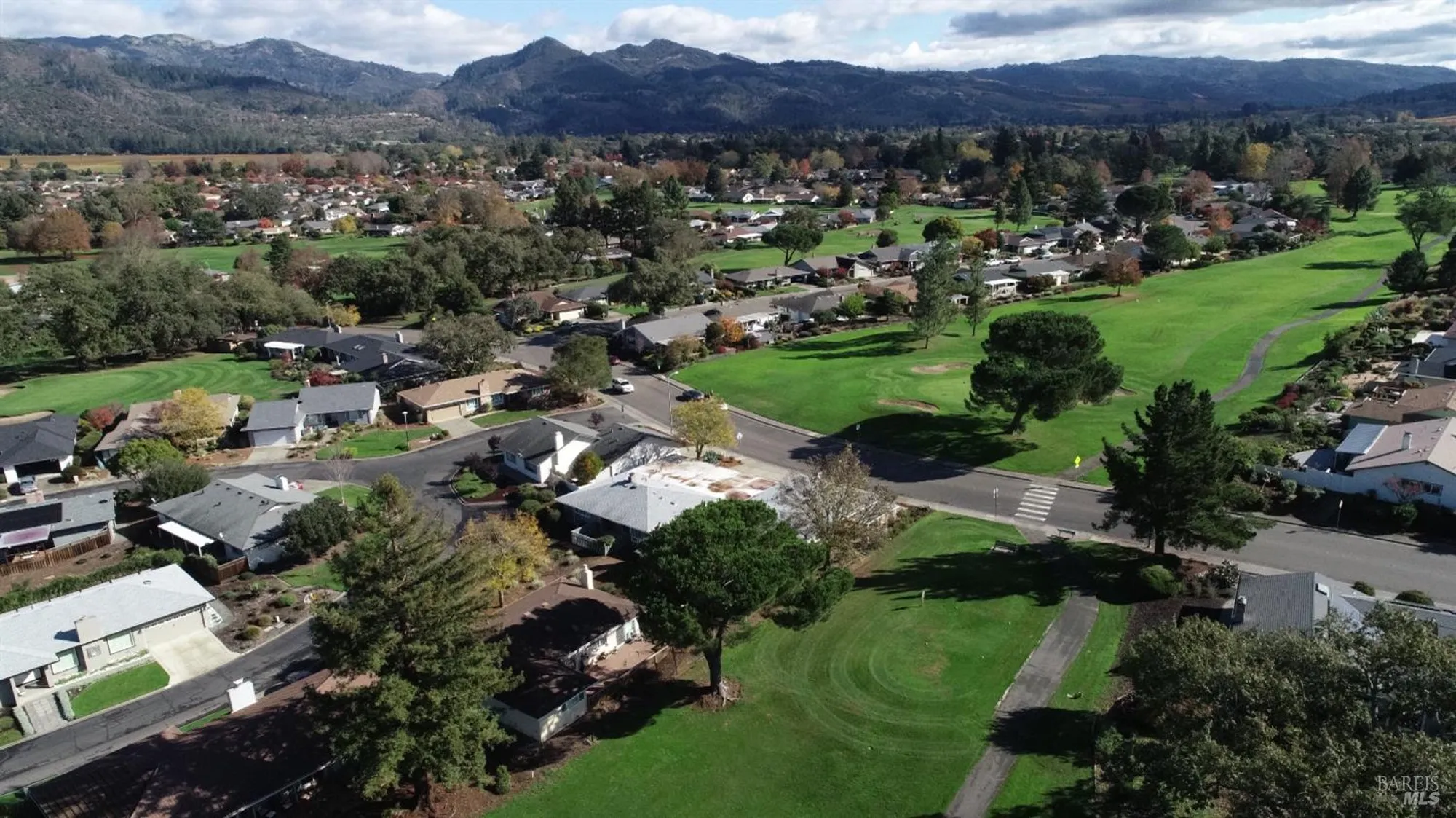 Property Slideshow image 4 of 64 | 339 valley oaks dr, Santa Rosa, CA, 95409