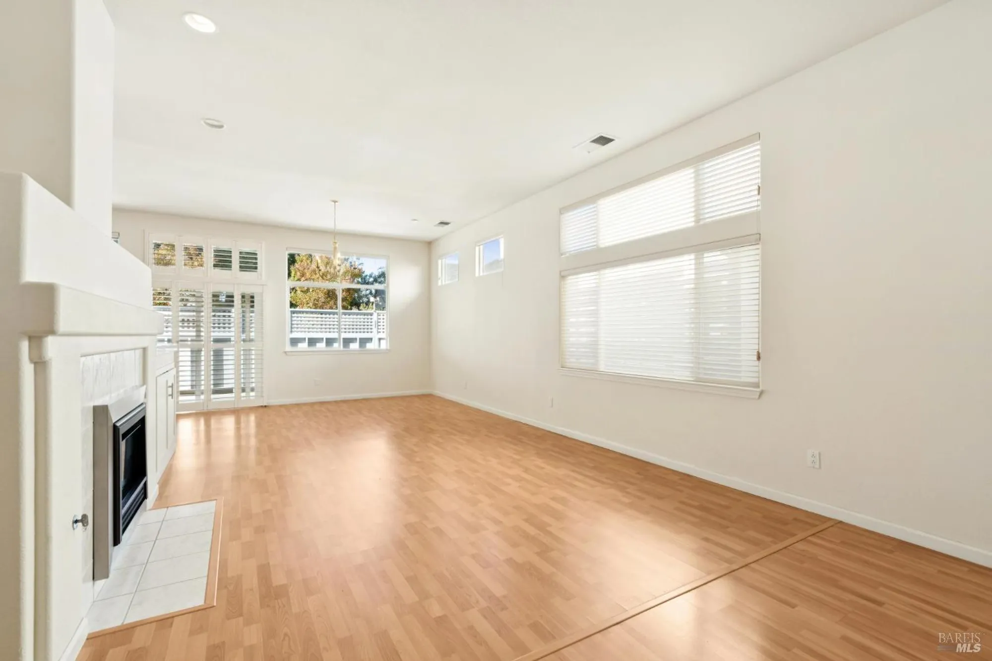 Property Slideshow image 19 of 47 | 6471 pine valley dr, Santa Rosa, CA, 95409