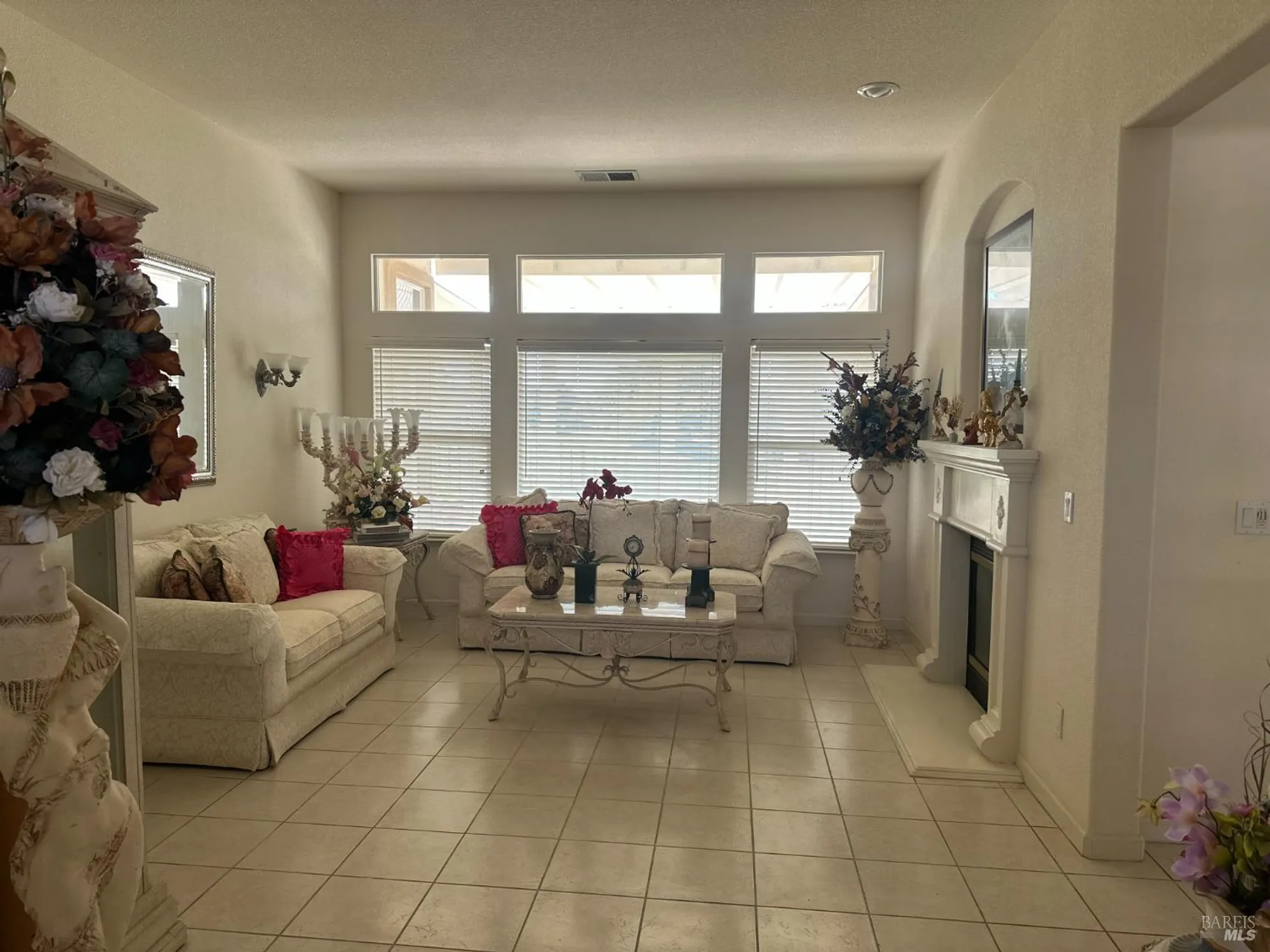 Property Slideshow image 3 of 7 | 1074 waterwood dr, Rio Vista, CA, 94571