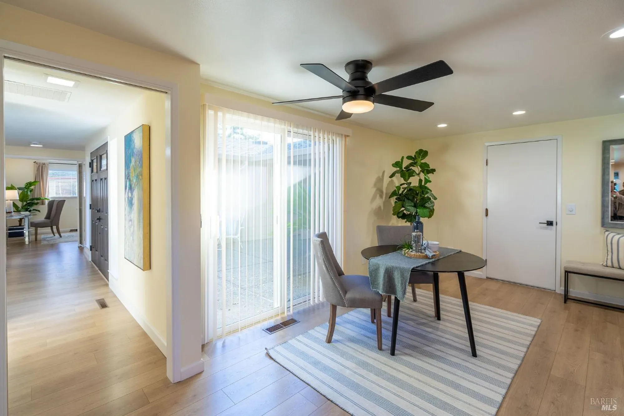 Property Slideshow image 31 of 65 | 6467 meadowridge dr, Santa Rosa, CA, 95409