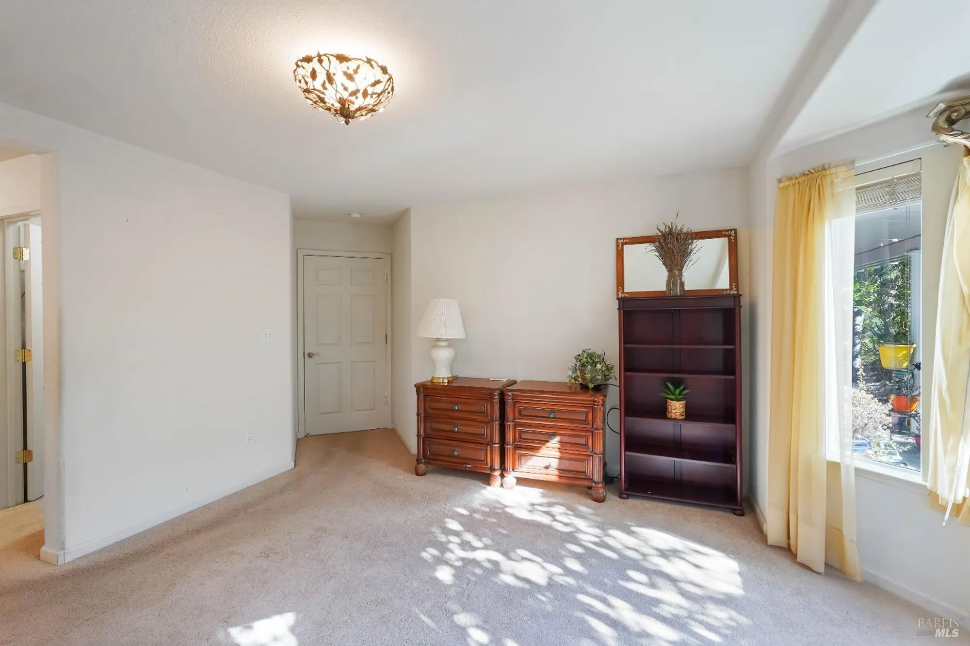 Property Slideshow image 33 of 49 | 320 spyglass dr, Rio Vista, CA, 94571